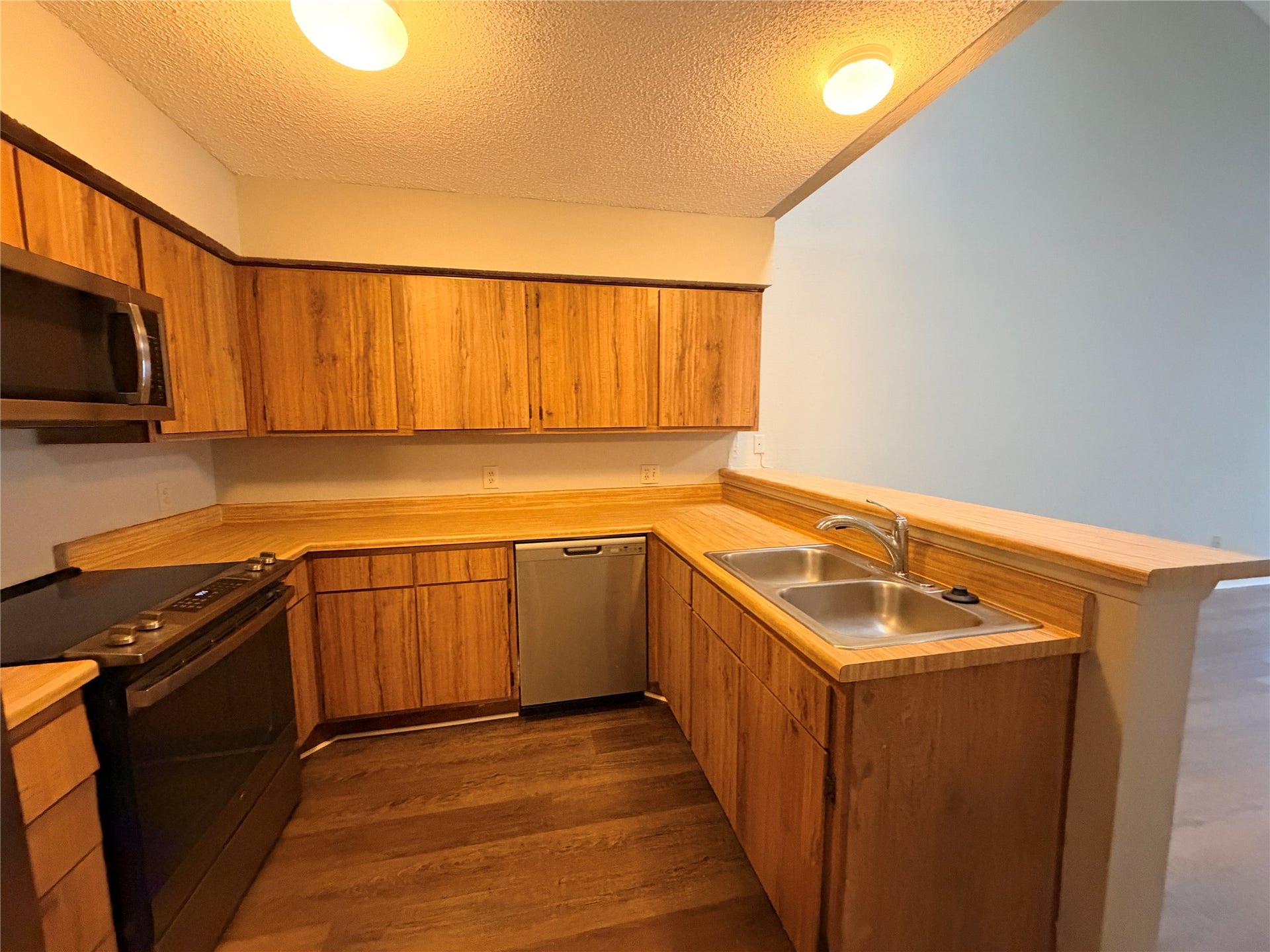 6211 Ludington Drive, #21-909, Houston, TX 77035 6211 Ludington Drive, #21-909, Houston, TX 77035