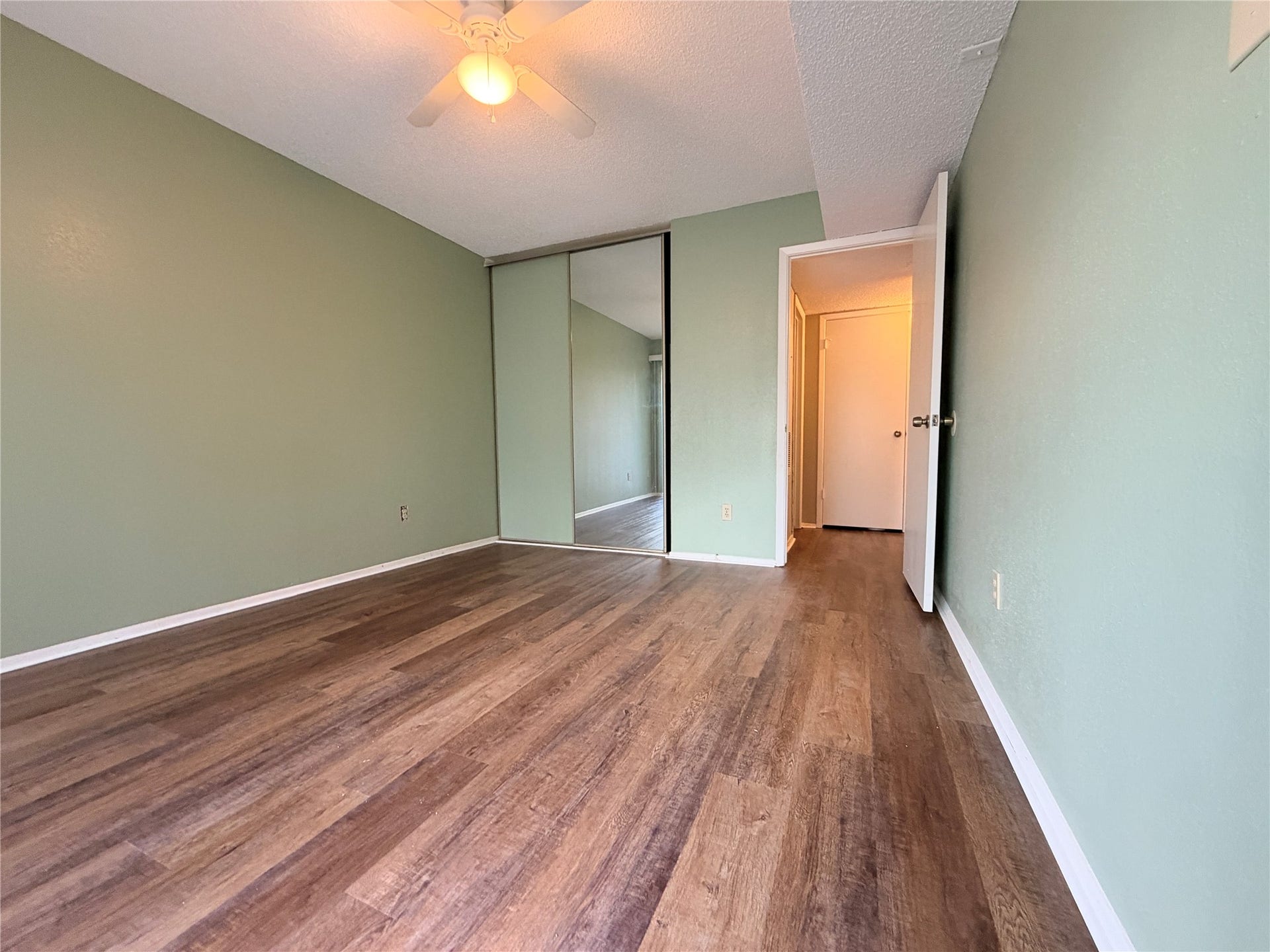 6211 Ludington Drive, #21-909, Houston, TX 77035 6211 Ludington Drive, #21-909, Houston, TX 77035
