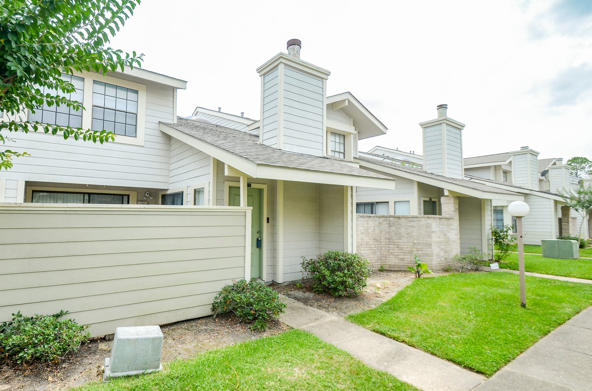 6211 Ludington Drive, #21-909, Houston, TX 77035 6211 Ludington Drive, #21-909, Houston, TX 77035