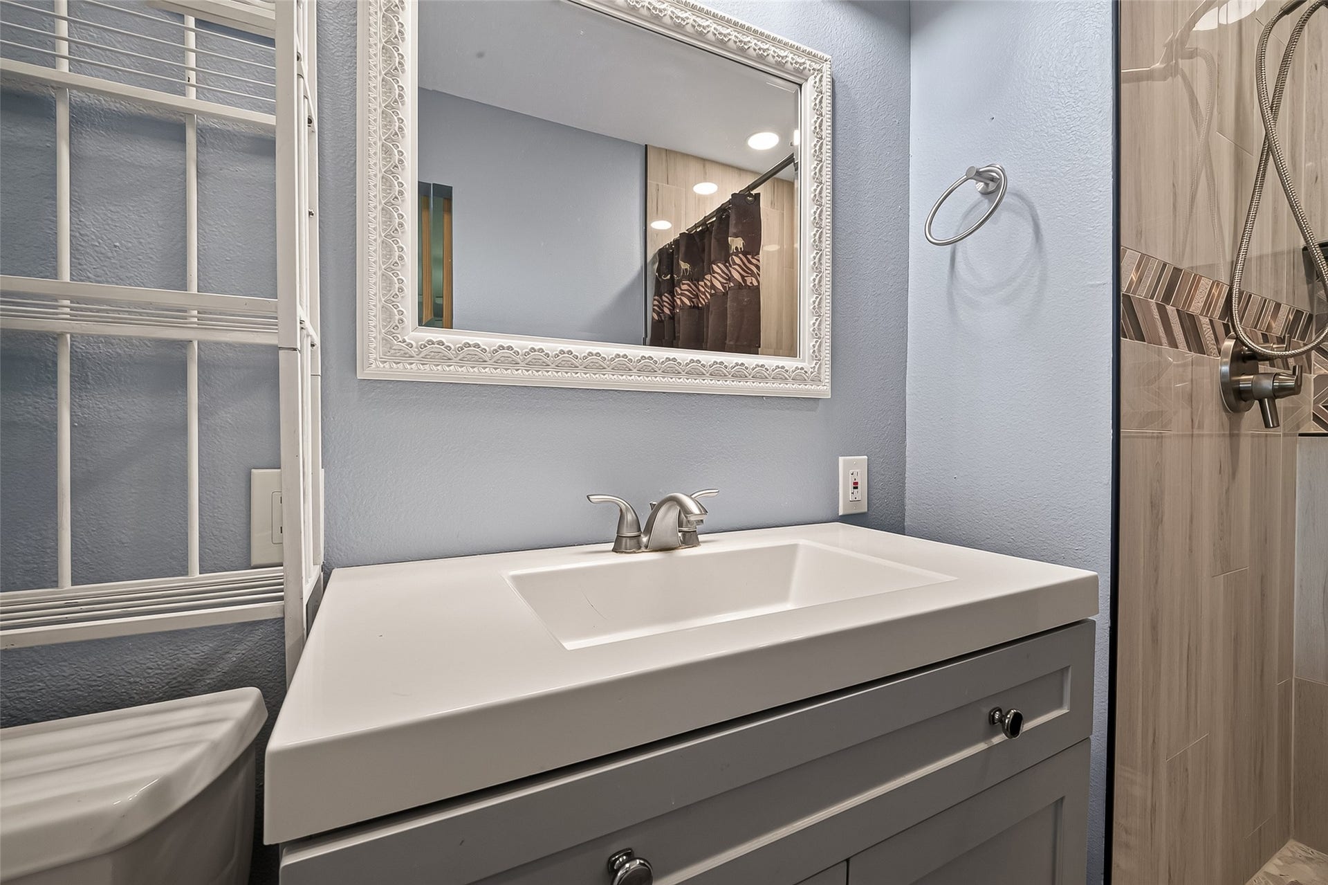 114 E Wildwinn Drive, Alvin, TX 77511 114 E Wildwinn Drive, Alvin, TX 77511