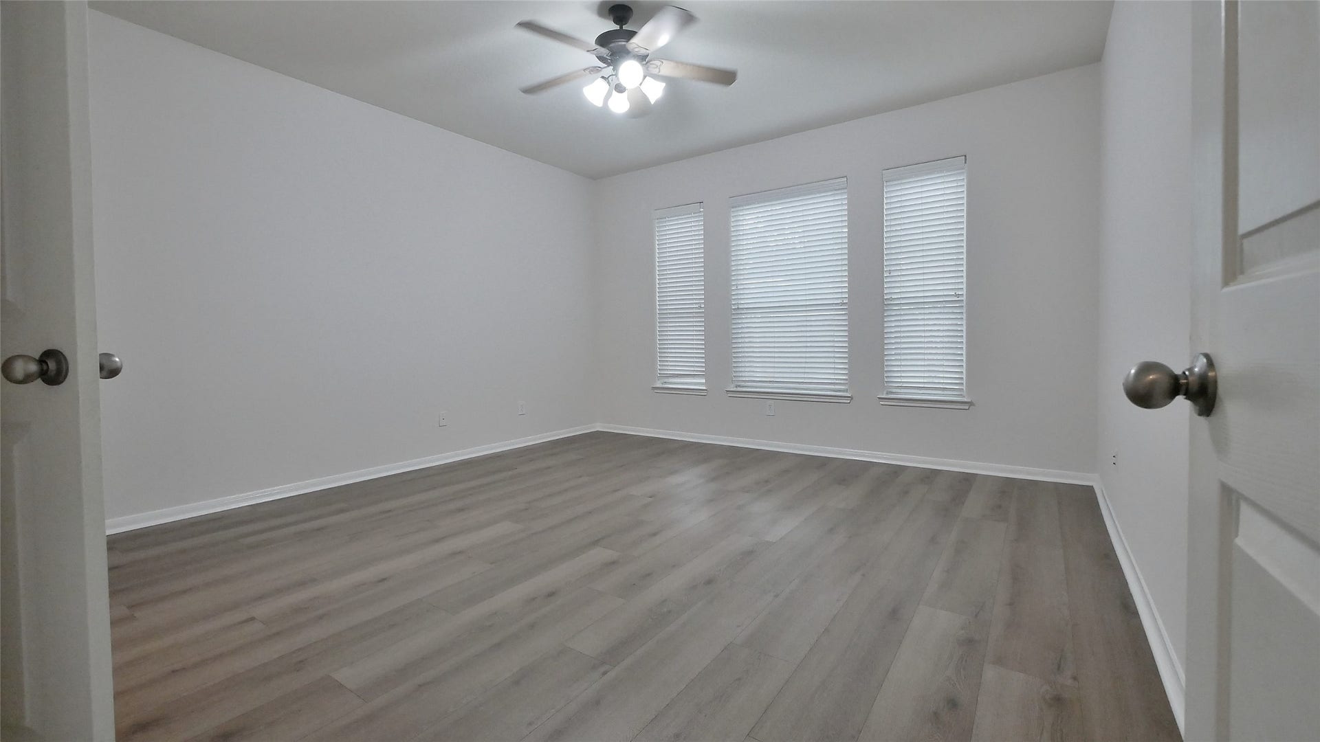 1906 Lauralwick Court, Katy, TX 77484 Primary Bedroom