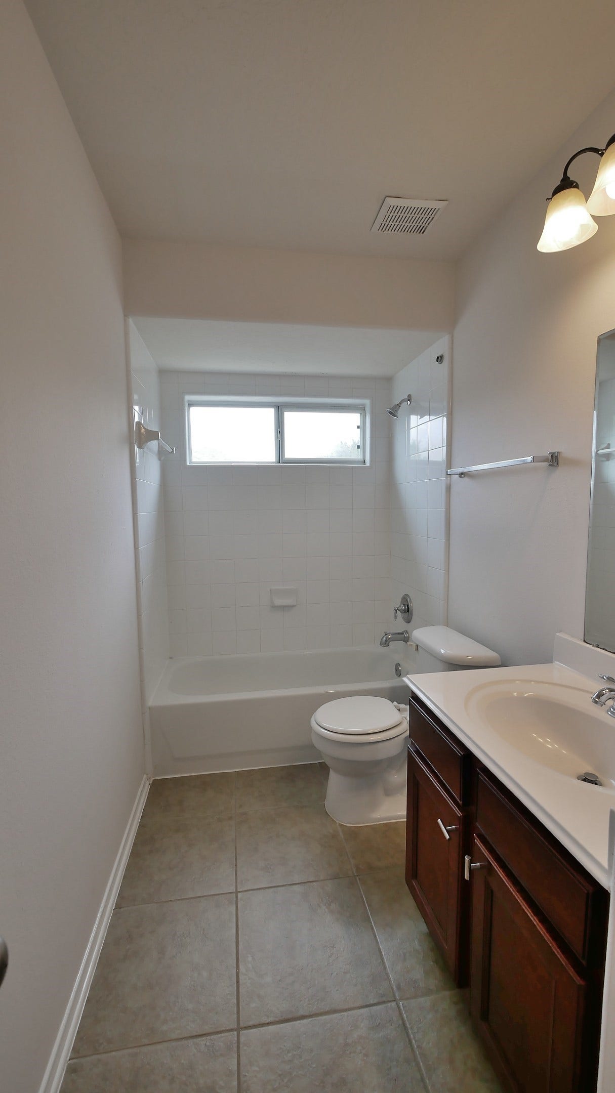 1906 Lauralwick Court, Katy, TX 77484 2nd Bathroom