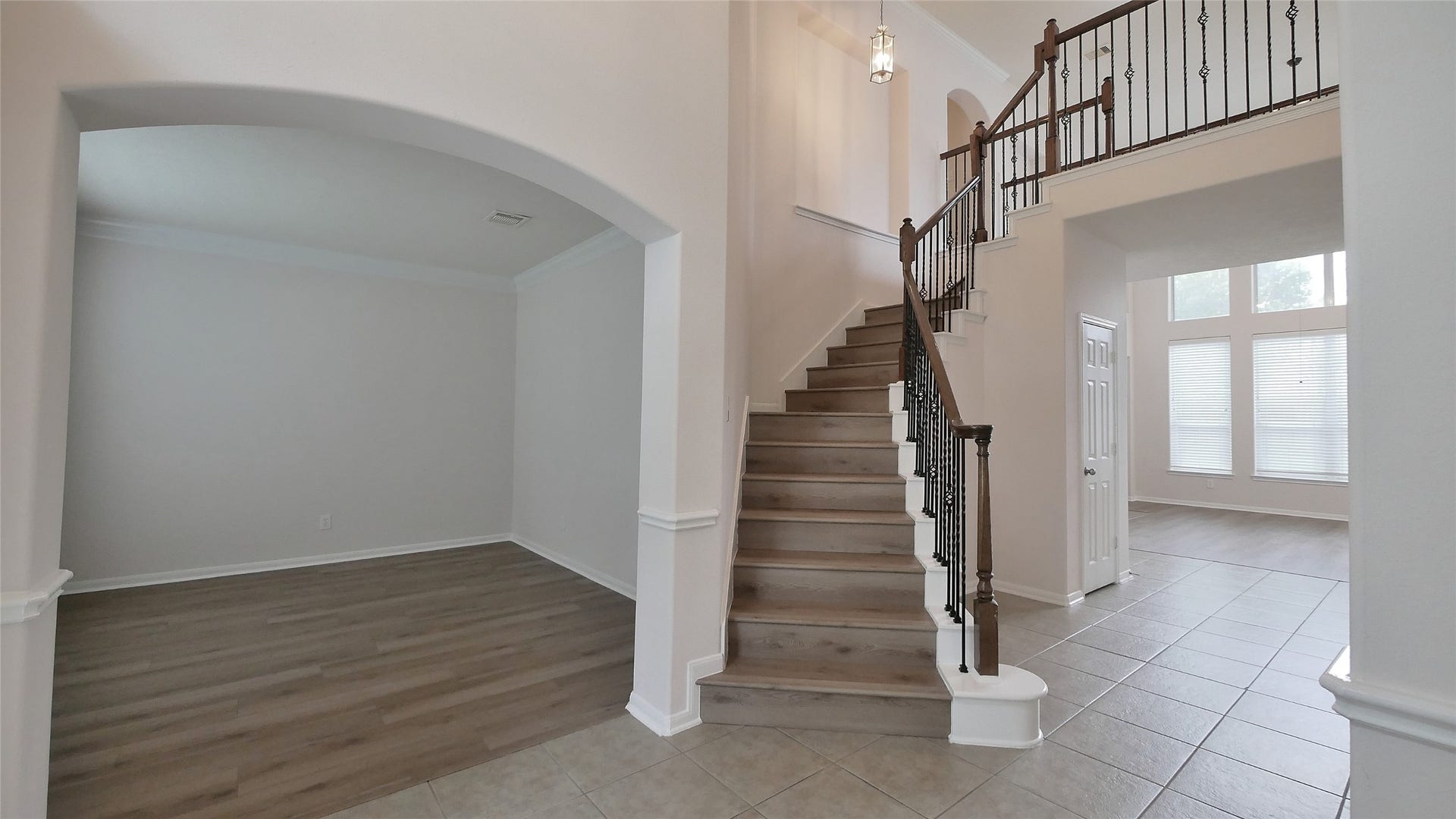 1906 Lauralwick Court, Katy, TX 77484 Entry looking thru the house with Flex Room
