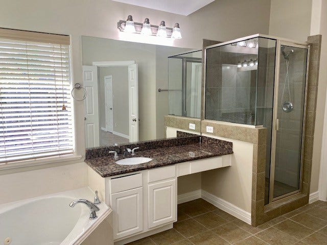 2811 Cresthollow Lane, Houston, TX 77082