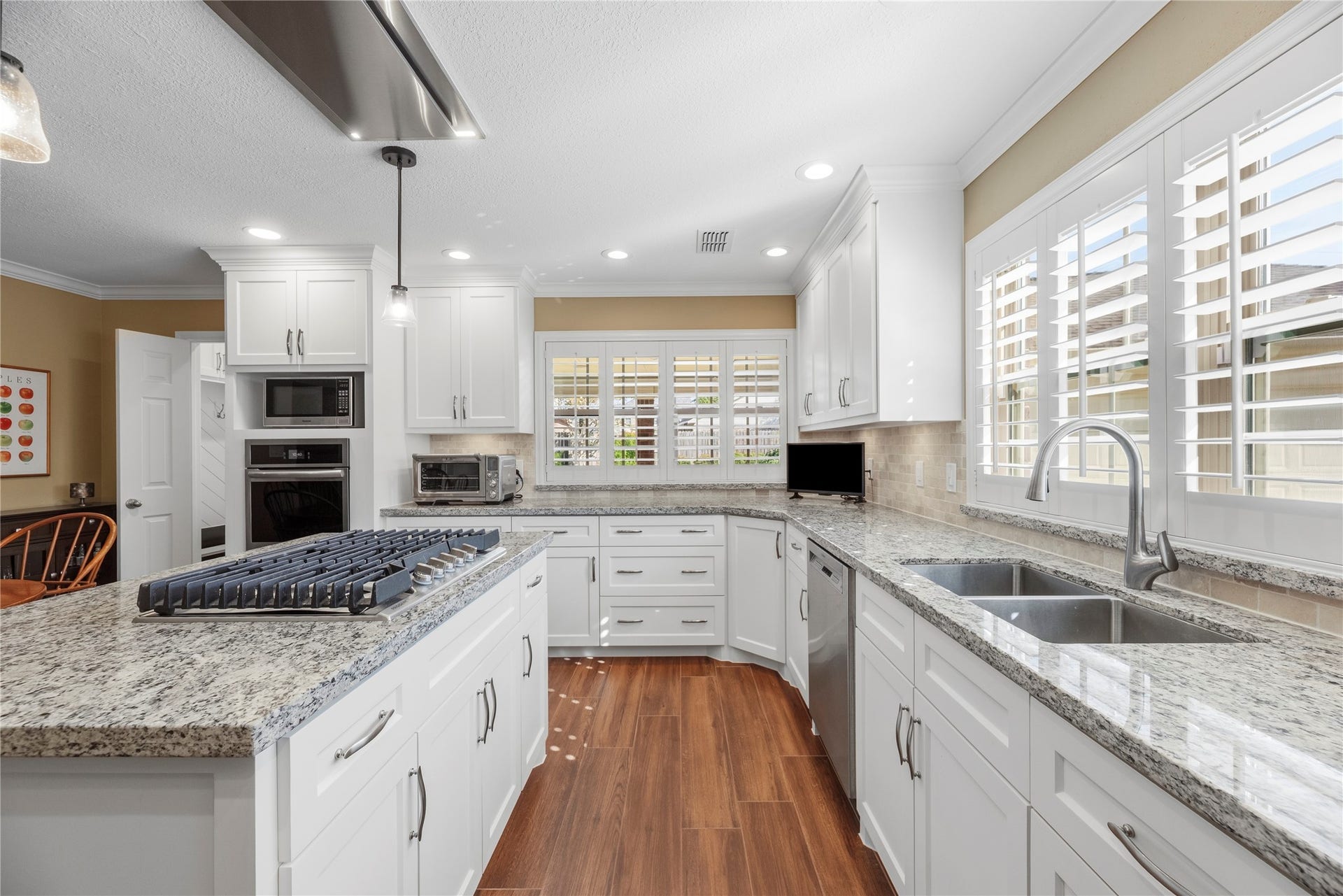 17906 Lone River Court, Houston, TX 77095 Plenty of storage and prep space.