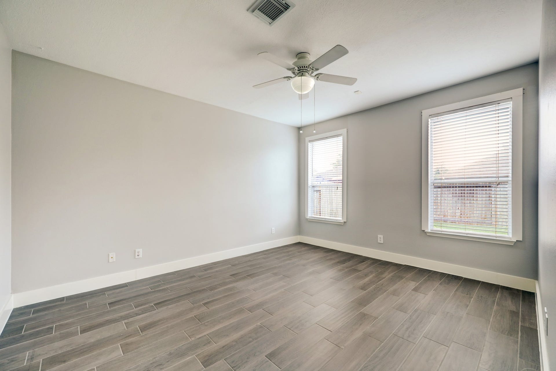 21902 Willow Shade Lane, Tomball, TX 77375