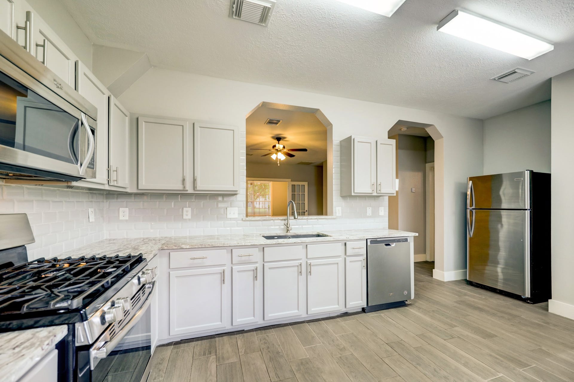 21902 Willow Shade Lane, Tomball, TX 77375