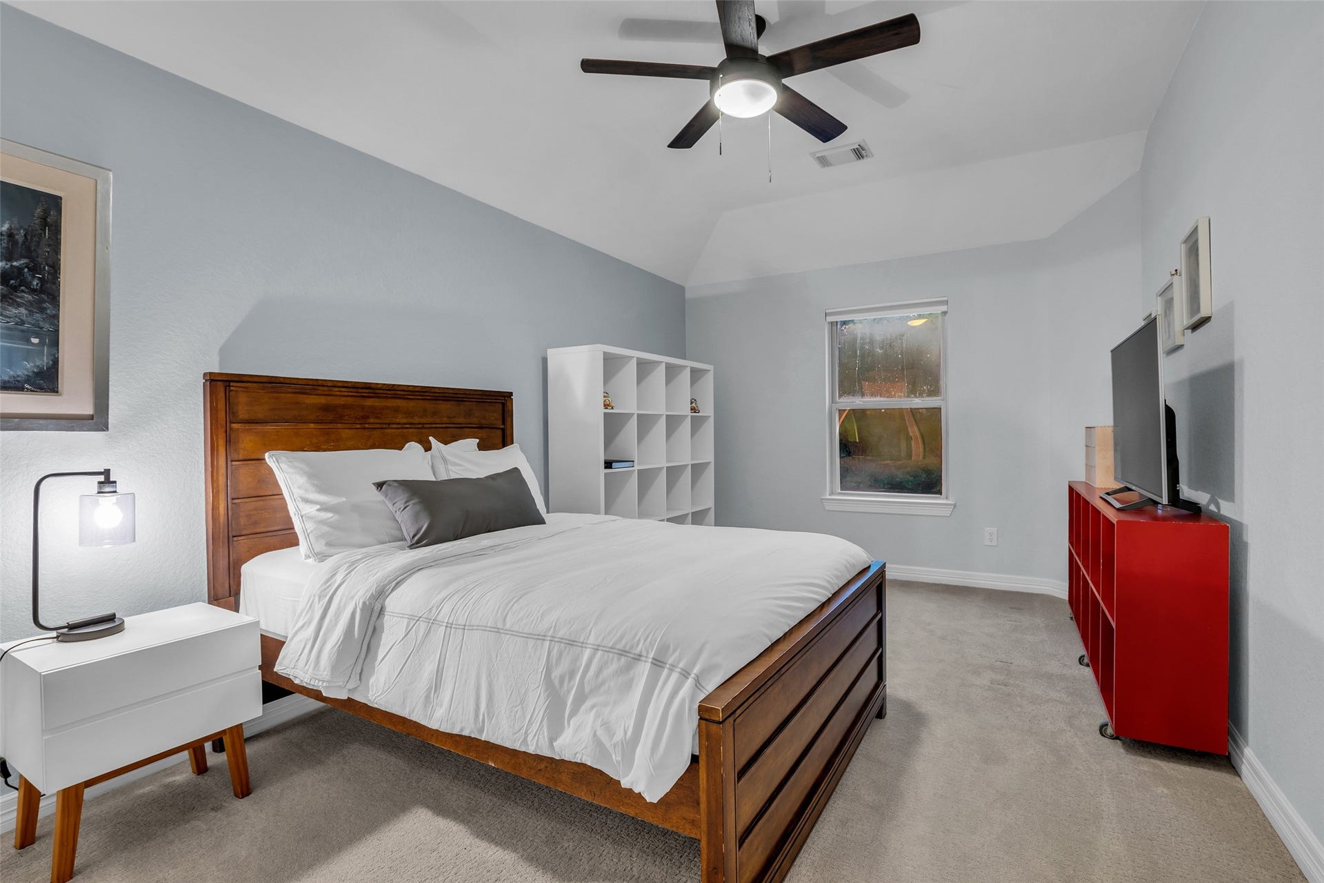 2 Glistening Pond Place, The Woodlands, TX 77382 edroom #4