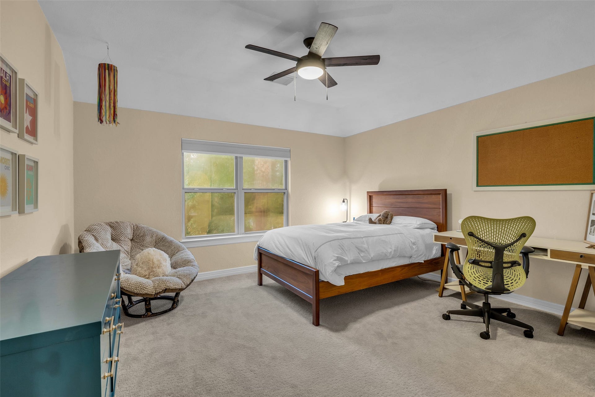 2 Glistening Pond Place, The Woodlands, TX 77382 Bedroom #2