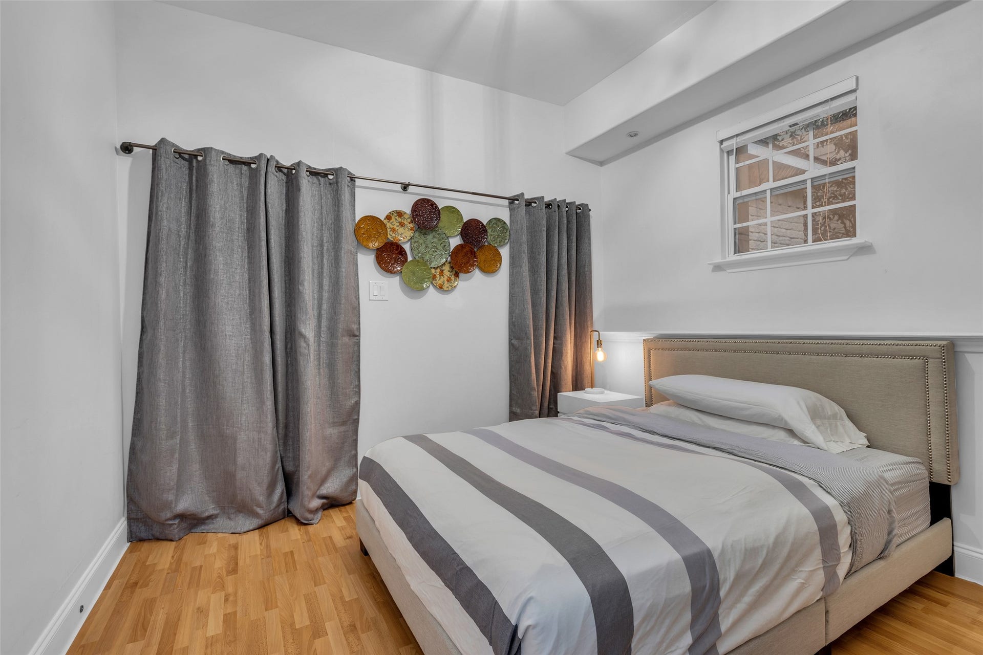 2 Glistening Pond Place, The Woodlands, TX 77382 First floor bedroom, or gym