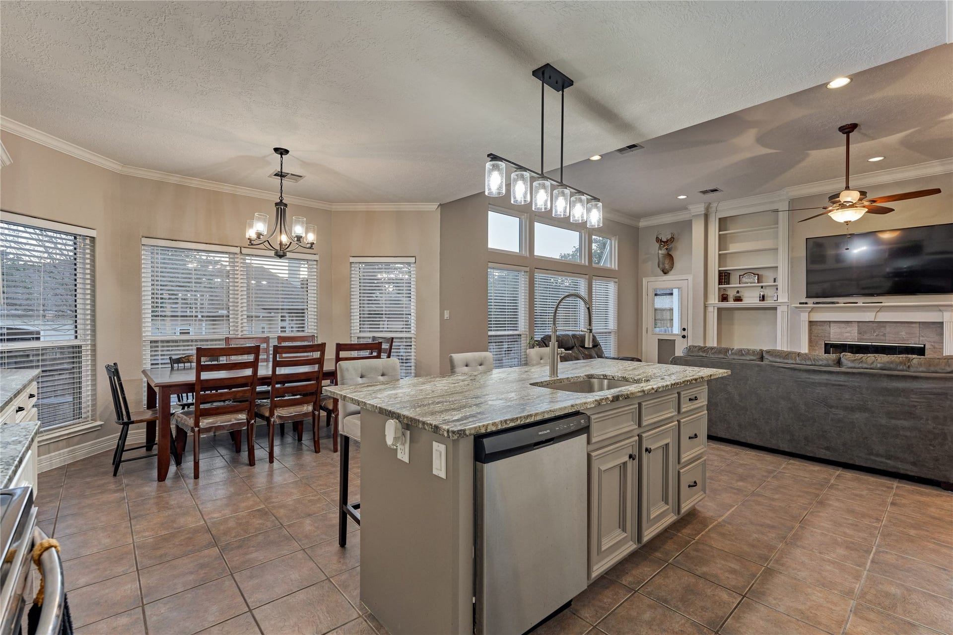 15 Newberry Court, Montgomery, TX 77356 15 Newberry Court, Montgomery, TX 77356
