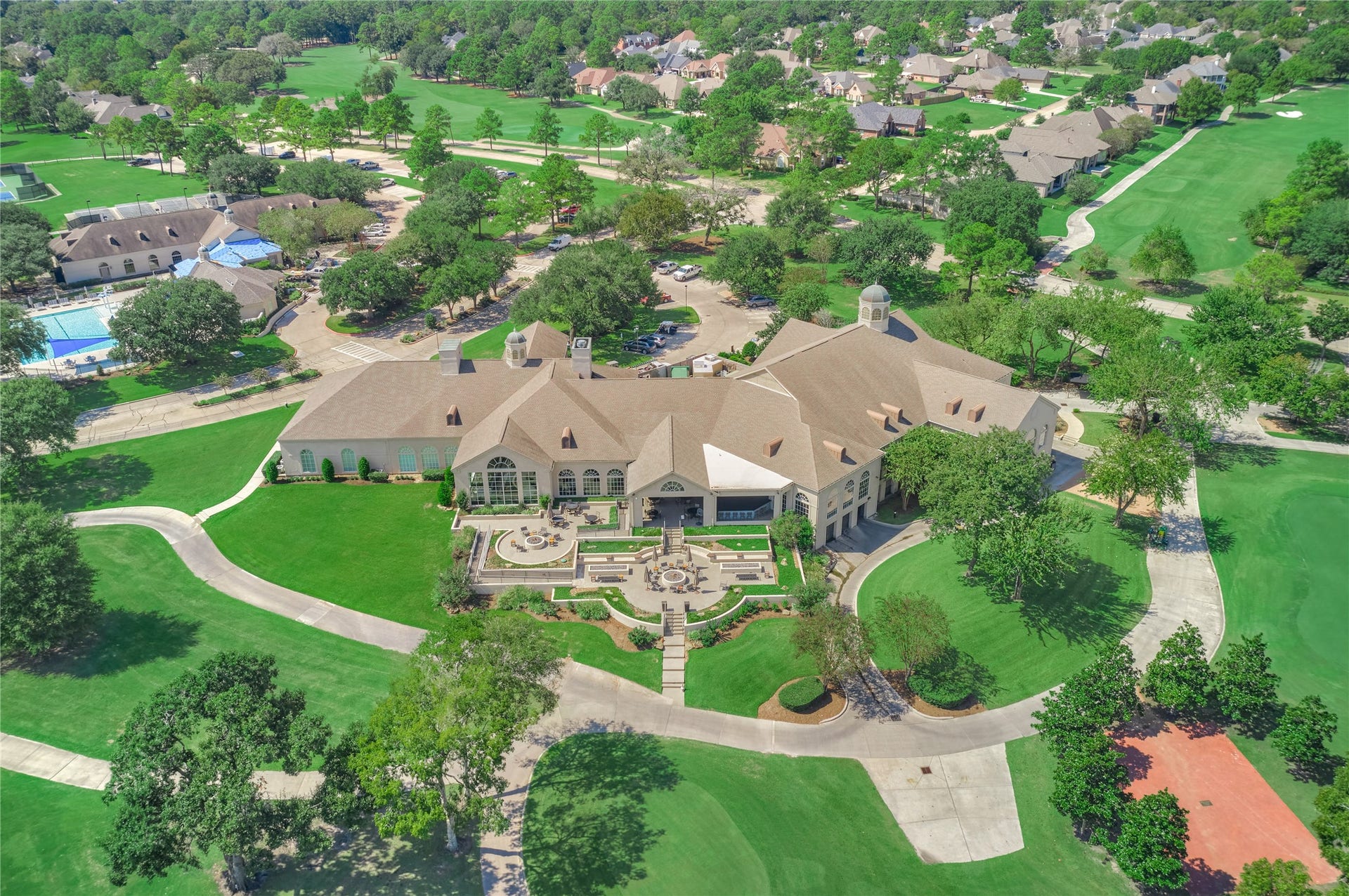 15 Newberry Court, Montgomery, TX 77356 Indulge in fine dining at the nearby country club