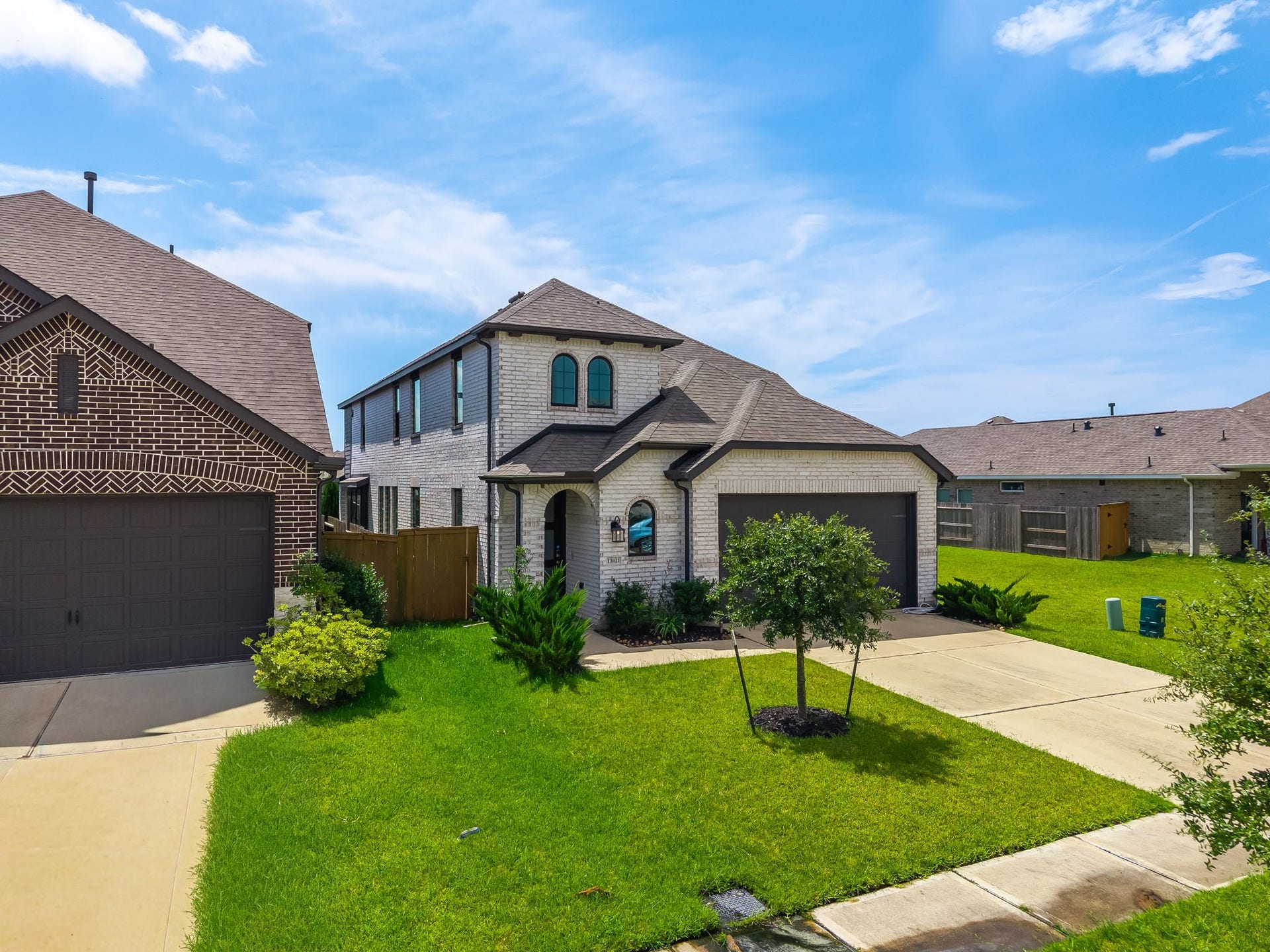 13021 Sapphire Lake Lane, La Marque, TX 77568 Front of home