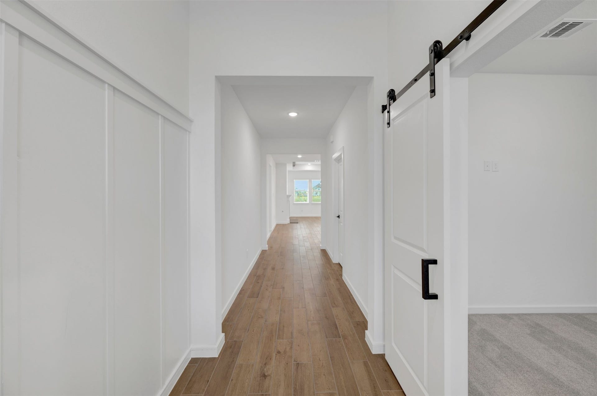 12027 Old Fashion Circle, Mont Belvieu, TX 77535 Welcoming foyer