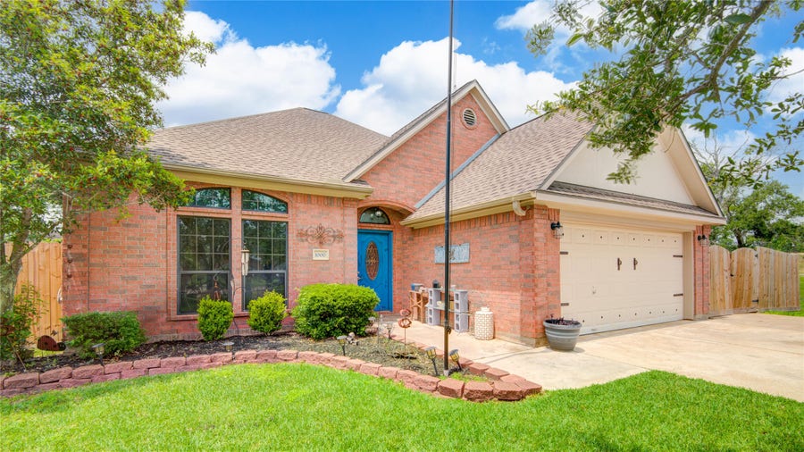 Property photo for 1000 Cardinal Drive, Richwood, TX