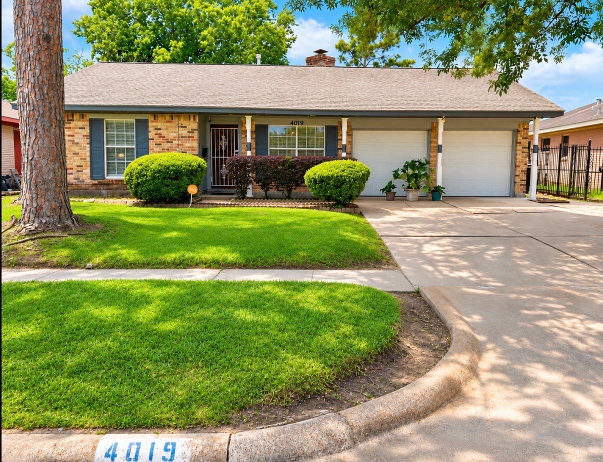 4019 Belgrade Drive, Houston, TX 77045 4019 Belgrade Drive, Houston, TX 77045