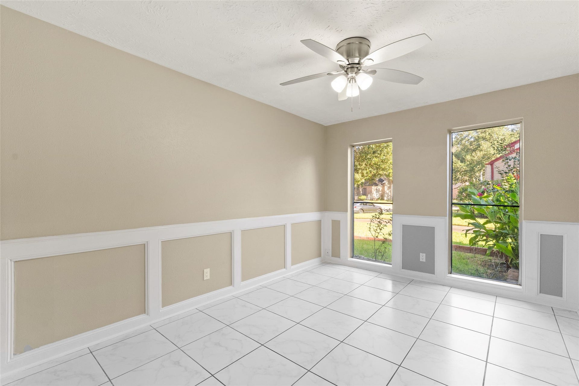 7231 Granvia Dr, Houston, TX 77083