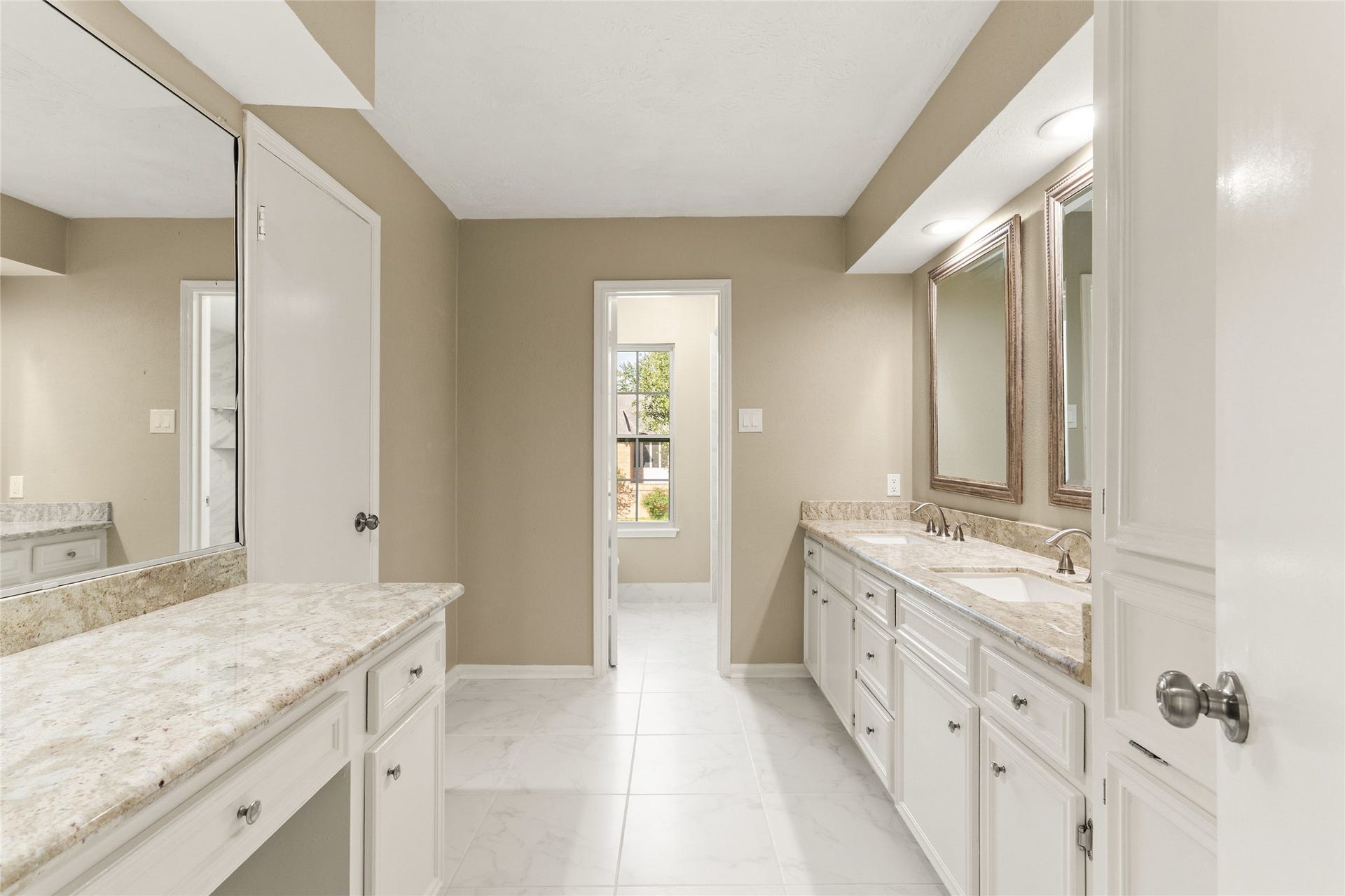 7231 Granvia Dr, Houston, TX 77083