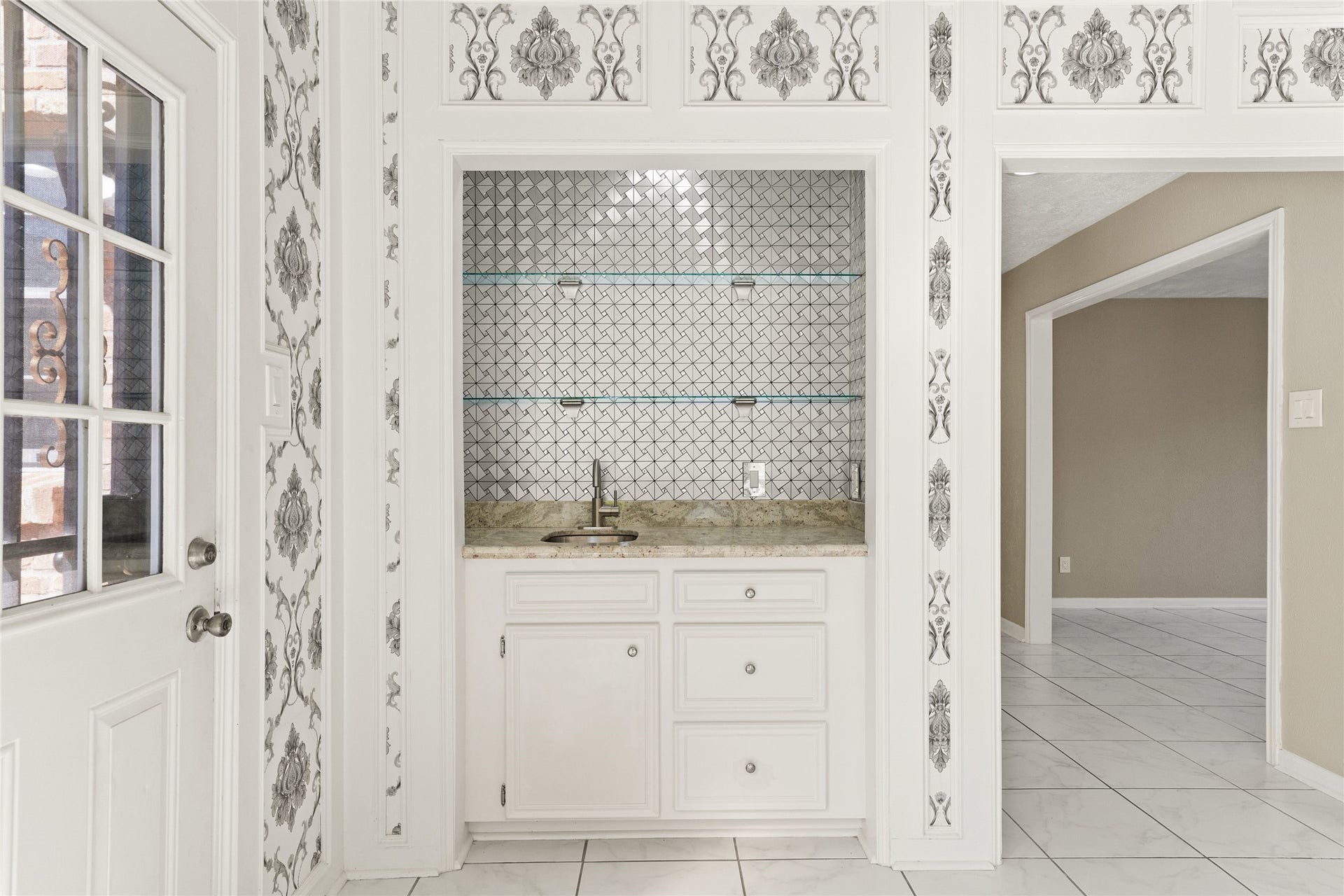Wet bar