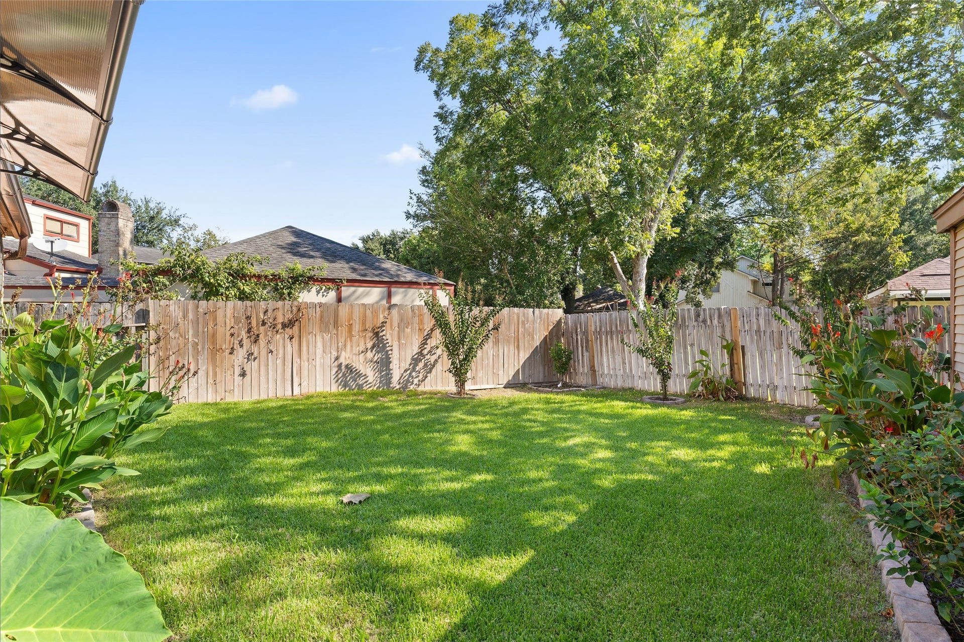 7231 Granvia Dr, Houston, TX 77083