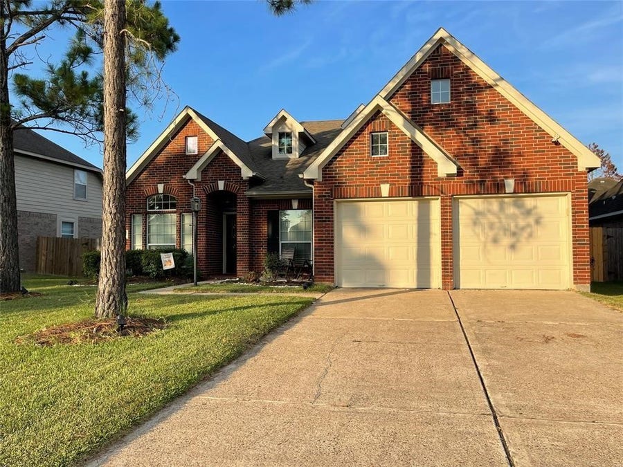 Property photo for 3139 Autumnjoy Drive, Pearland, TX