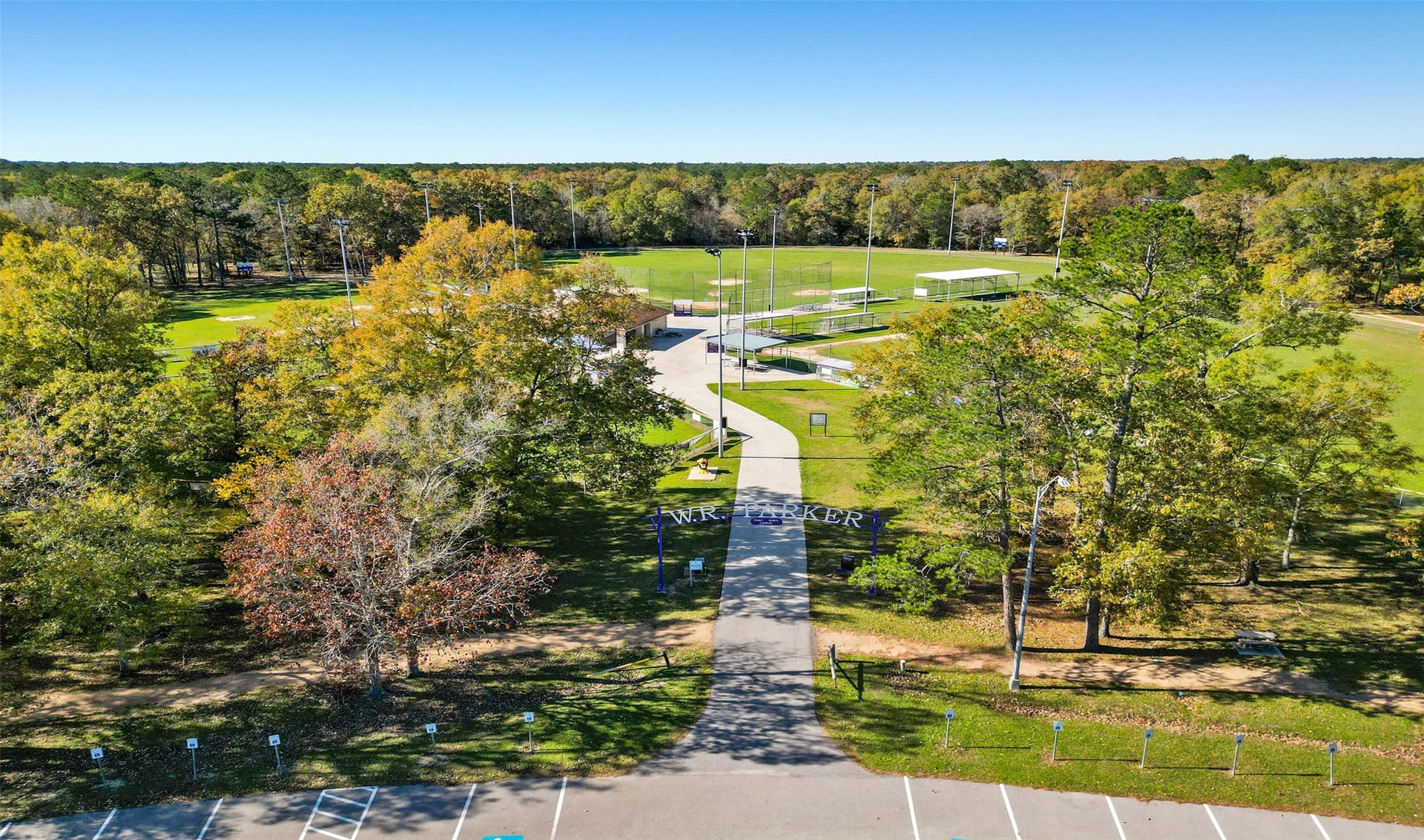 655 Daniels Lake Lane, Dayton, TX 77535 Daniel Park has baseball/softball fields, covered pavilion, picnic tables and walking trails.