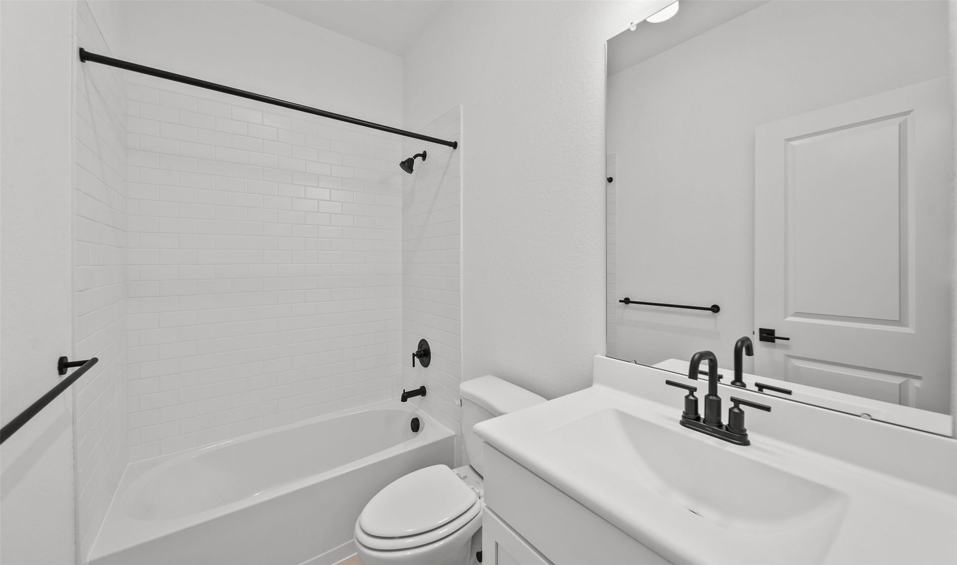 655 Daniels Lake Lane, Dayton, TX 77535 Hall bath (*Photo not of actual home and used for illustration purposes only.)