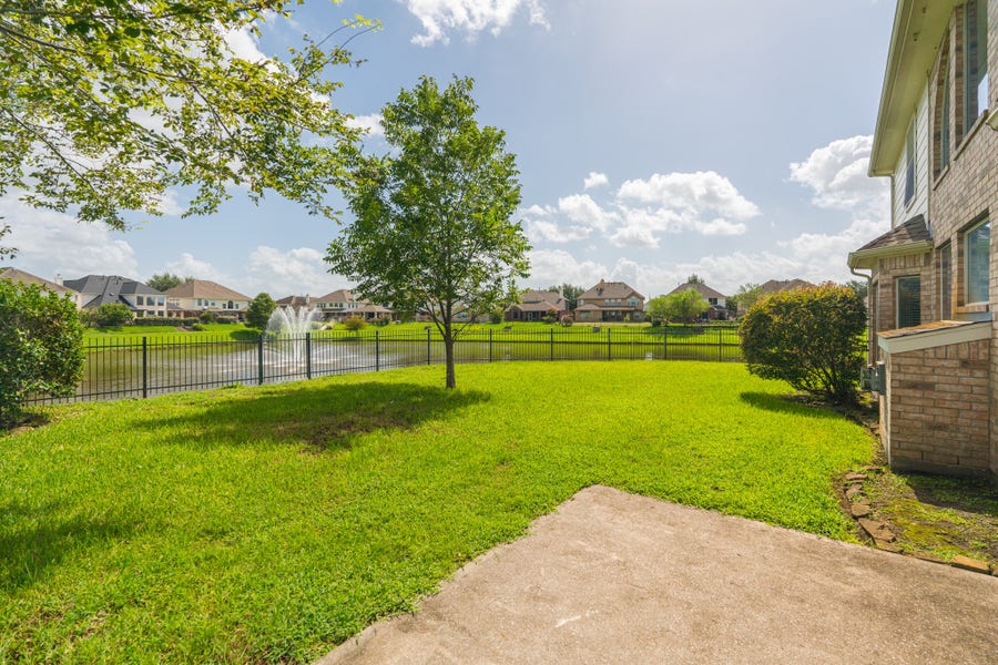 Property photo for 4414 Bridgestone Cedar Drive, Spring, TX