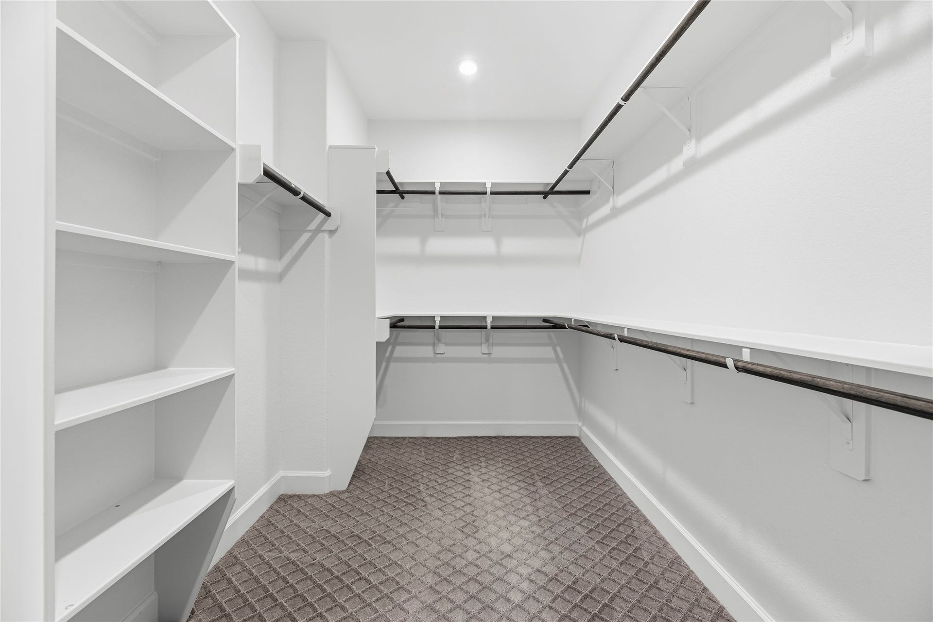 9511 Shaded Tree Drive, Missouri City, TX 77459 Enhanced closet with a ton of storage!