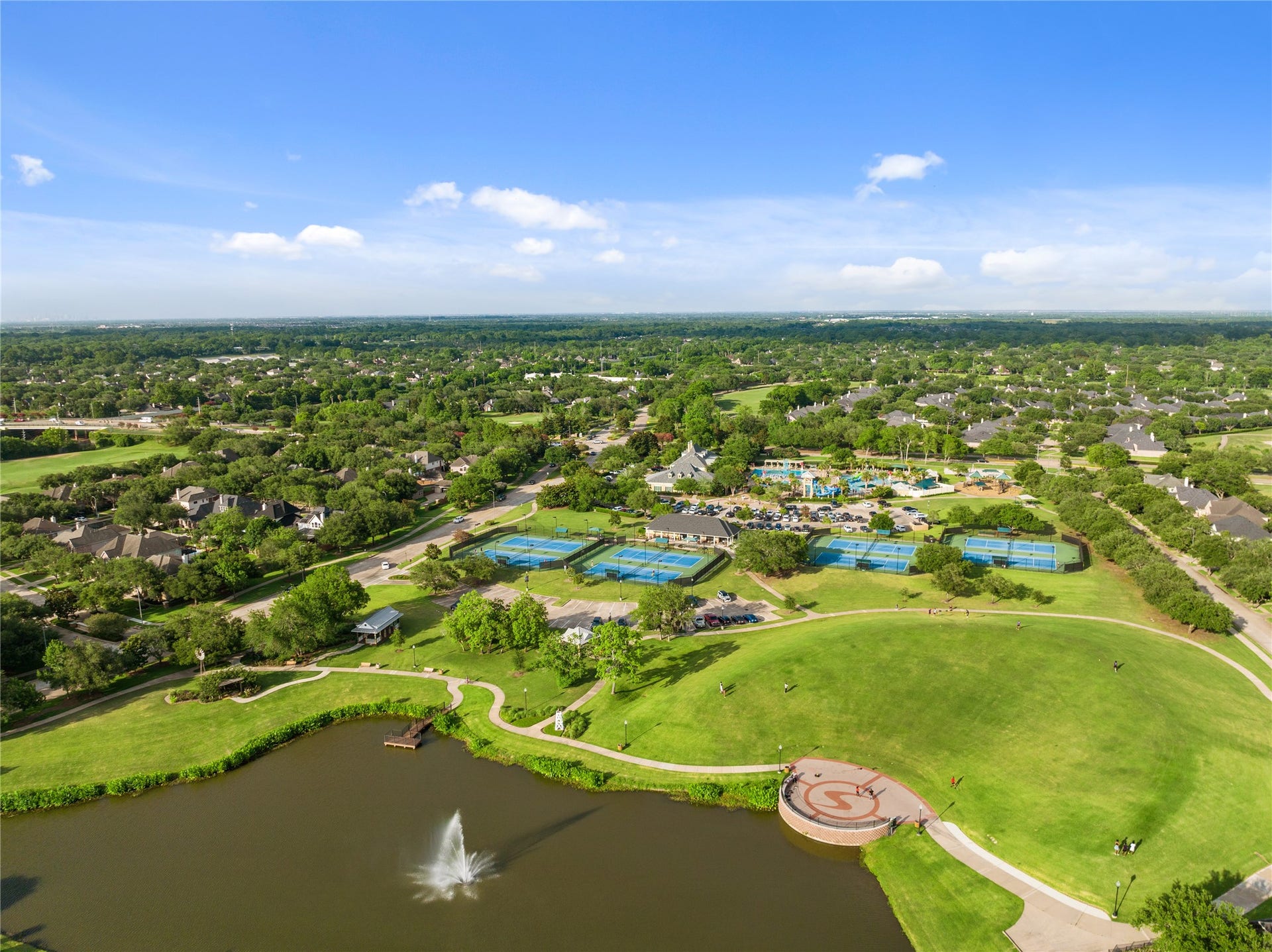 9511 Shaded Tree Drive, Missouri City, TX 77459 Sienna is home to 6 pools, a tennis club, golf club, and more!