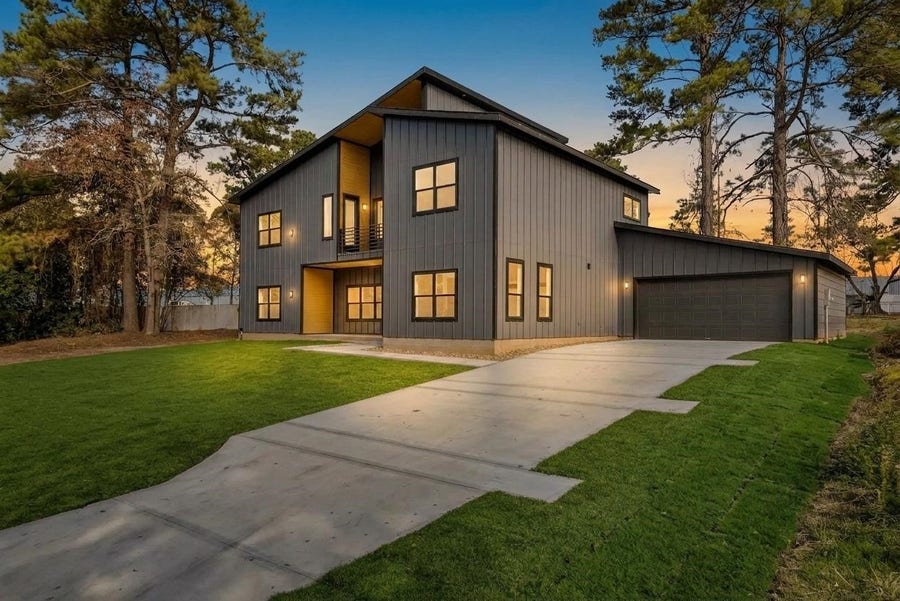 Property photo for 7292 Edgewater Drive, Willis, TX