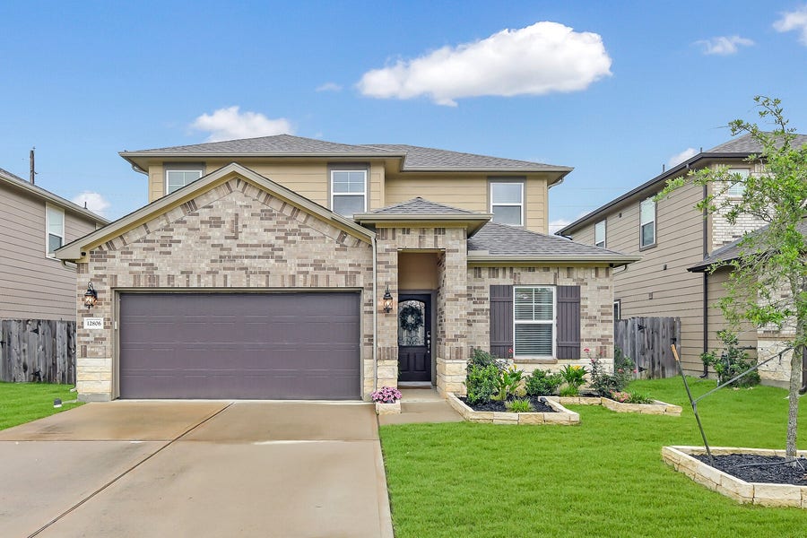 Property photo for 12806 N Winding Pines Drive, Tomball, TX