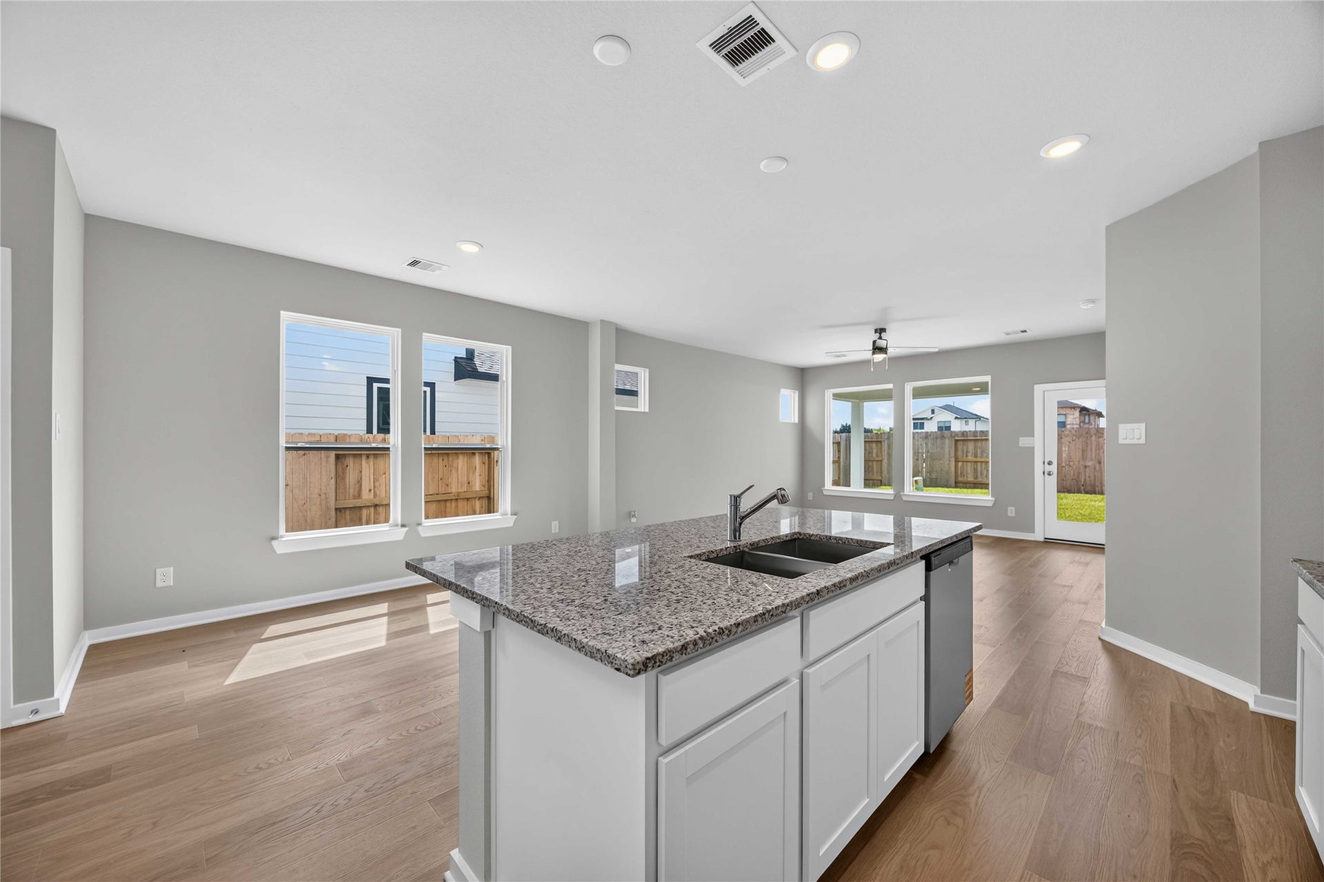 348 Palero Path, Brookshire, TX 77423