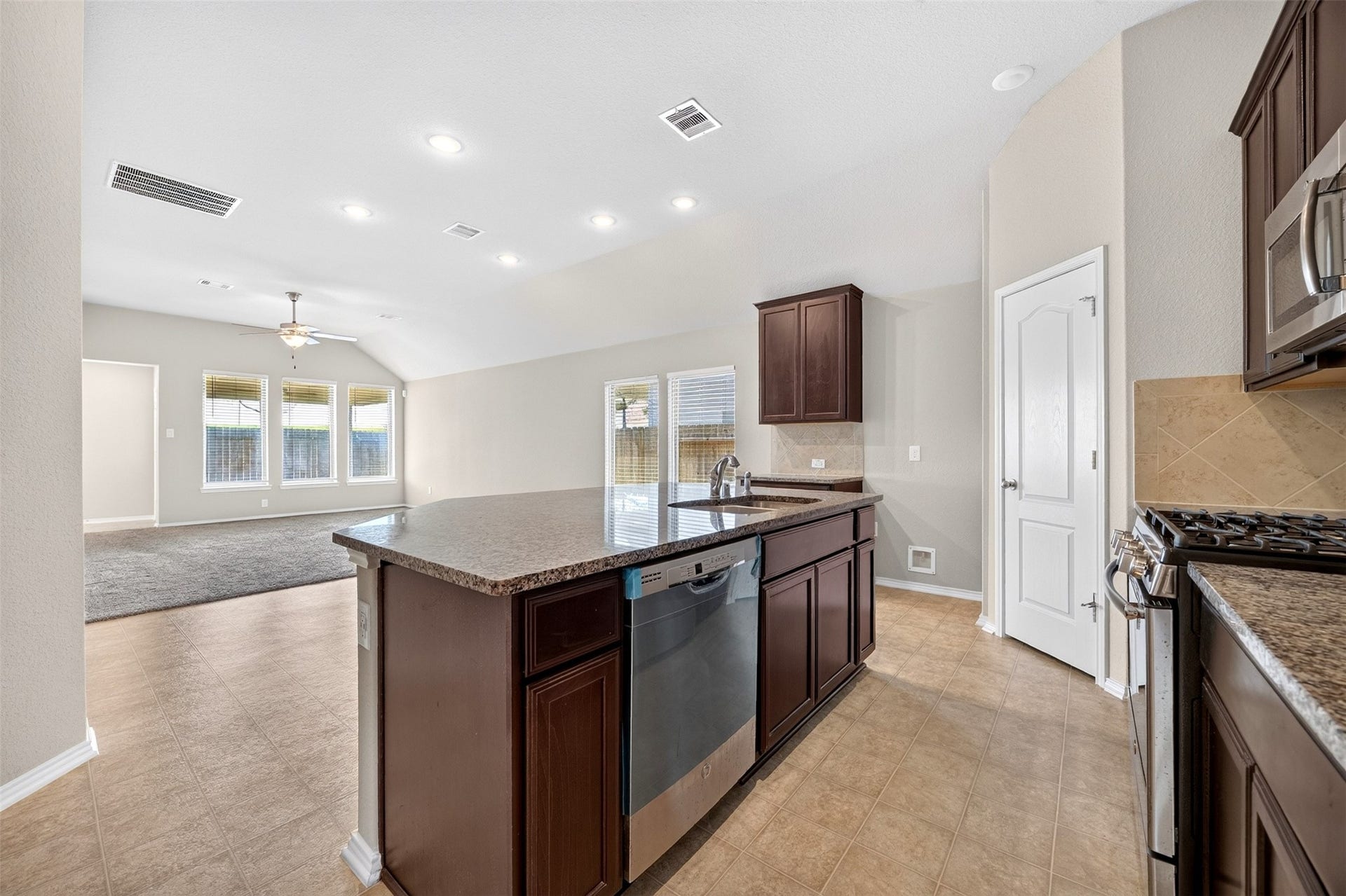 8811 Trenton Landing Lane, Richmond, TX 77407 8811 Trenton Landing Lane, Richmond, TX 77407