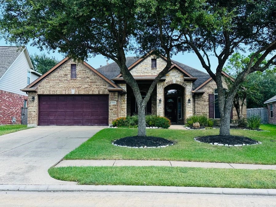 Property photo for 1142 Morning Creek Lane, League City, TX