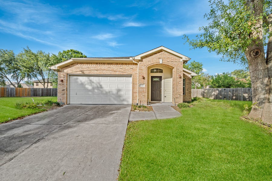 Property photo for 7207 Highland Oak Court, Richmond, TX