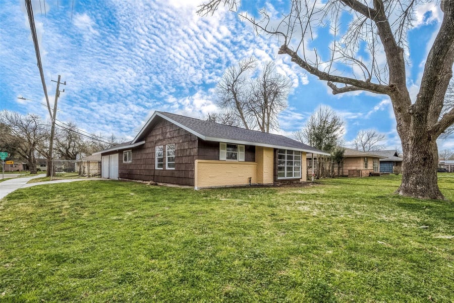 Property photo for 5874 Reed Road, Houston, TX