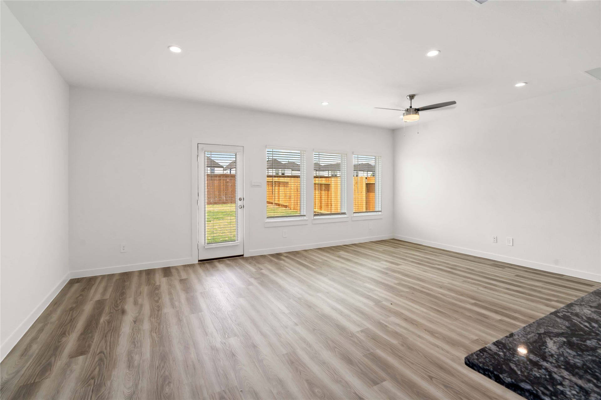811 Gran Torino Drive, Houston, TX 77051 811 Gran Torino Drive, Houston, TX 77051