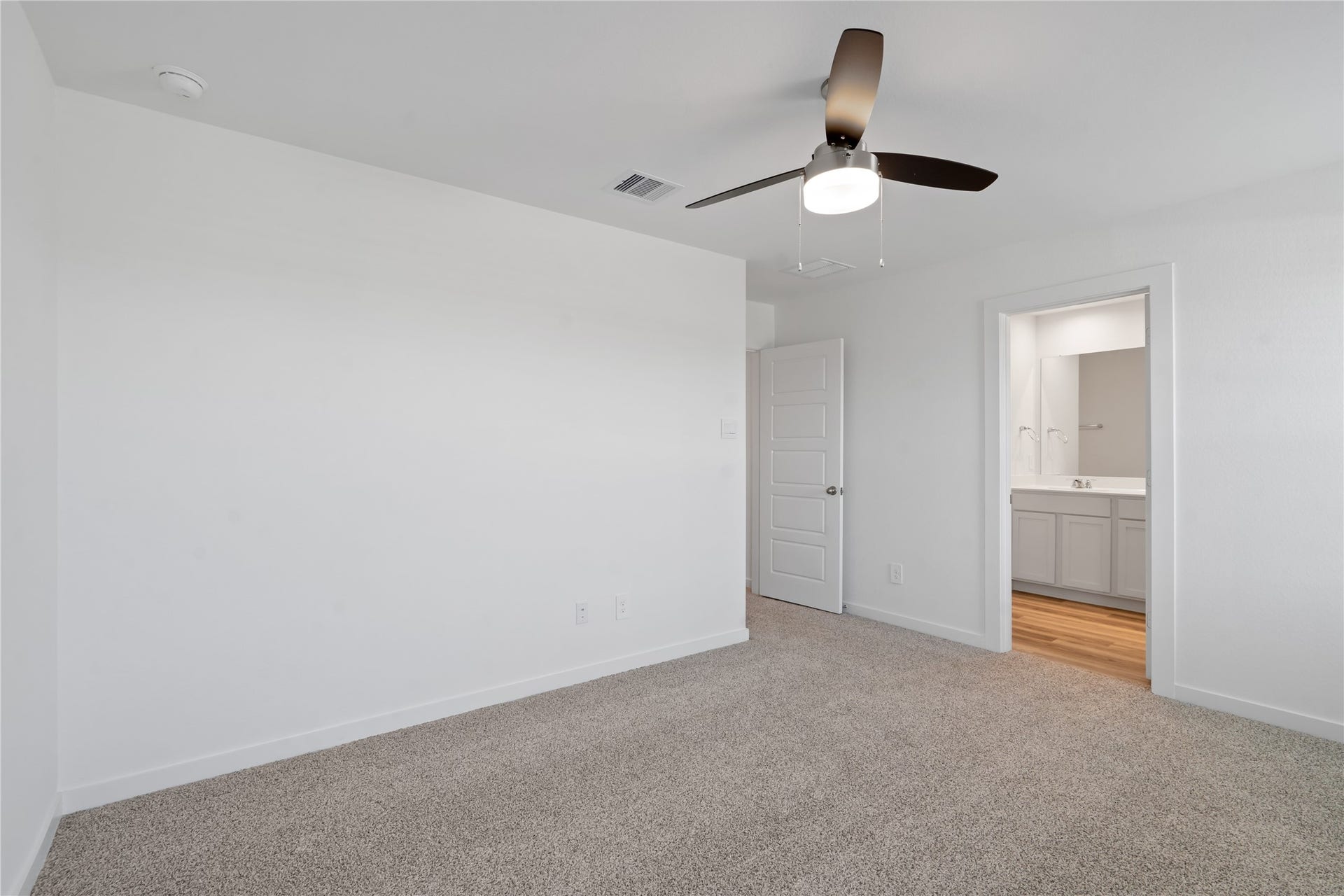 811 Gran Torino Drive, Houston, TX 77051 811 Gran Torino Drive, Houston, TX 77051