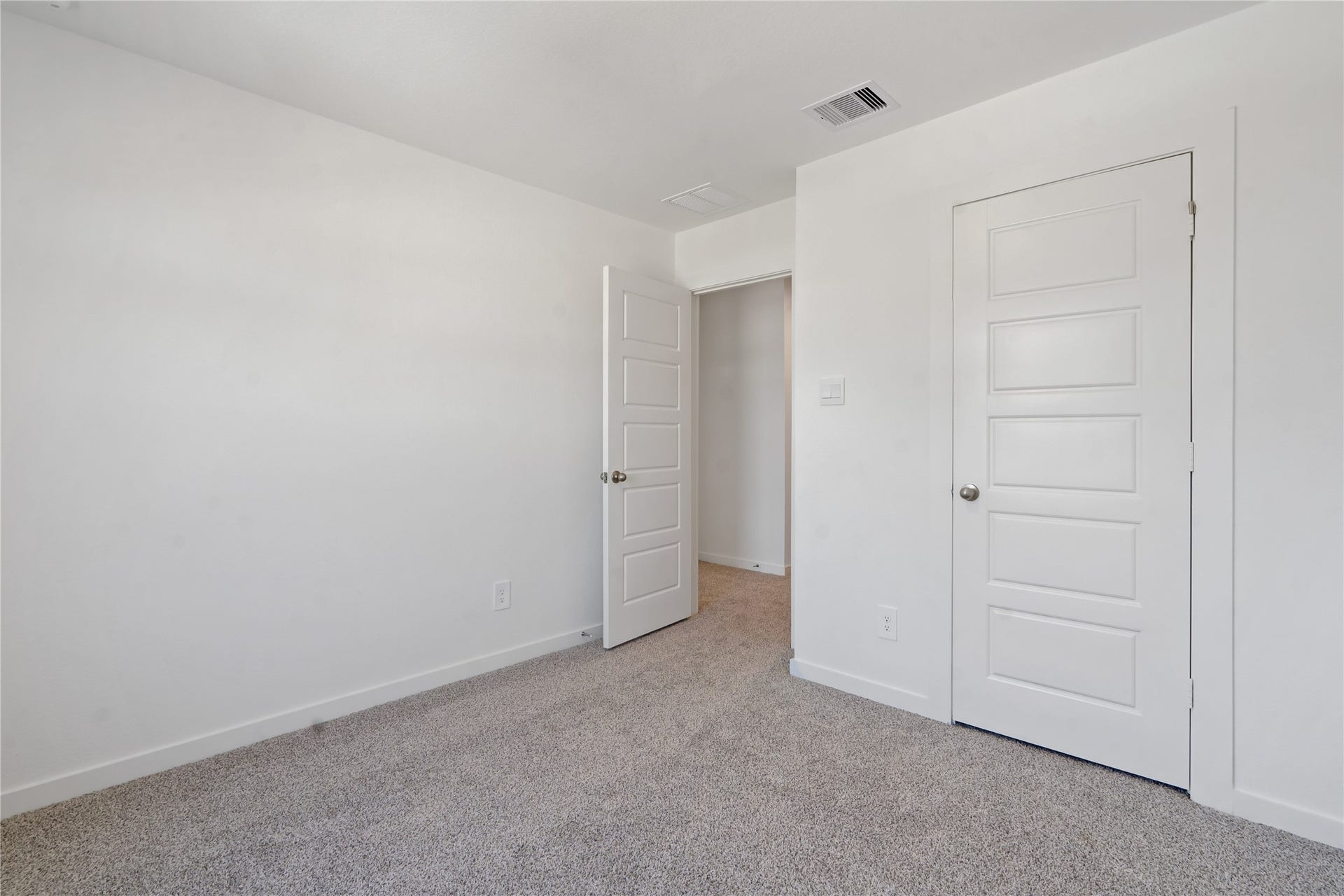 811 Gran Torino Drive, Houston, TX 77051 811 Gran Torino Drive, Houston, TX 77051