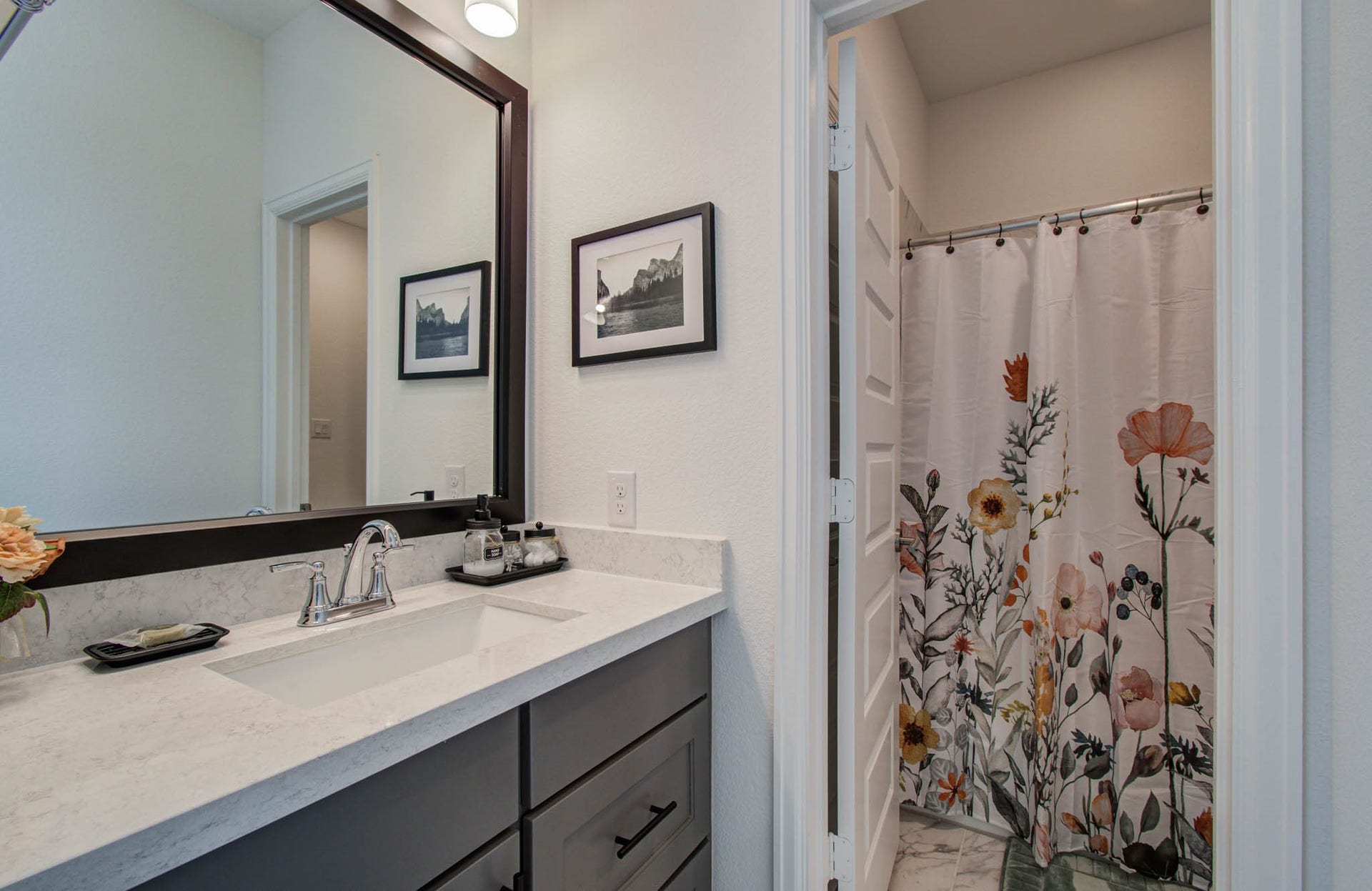 24430 Switchgrass Valley Way, Katy, TX 77493 Secondary bath.