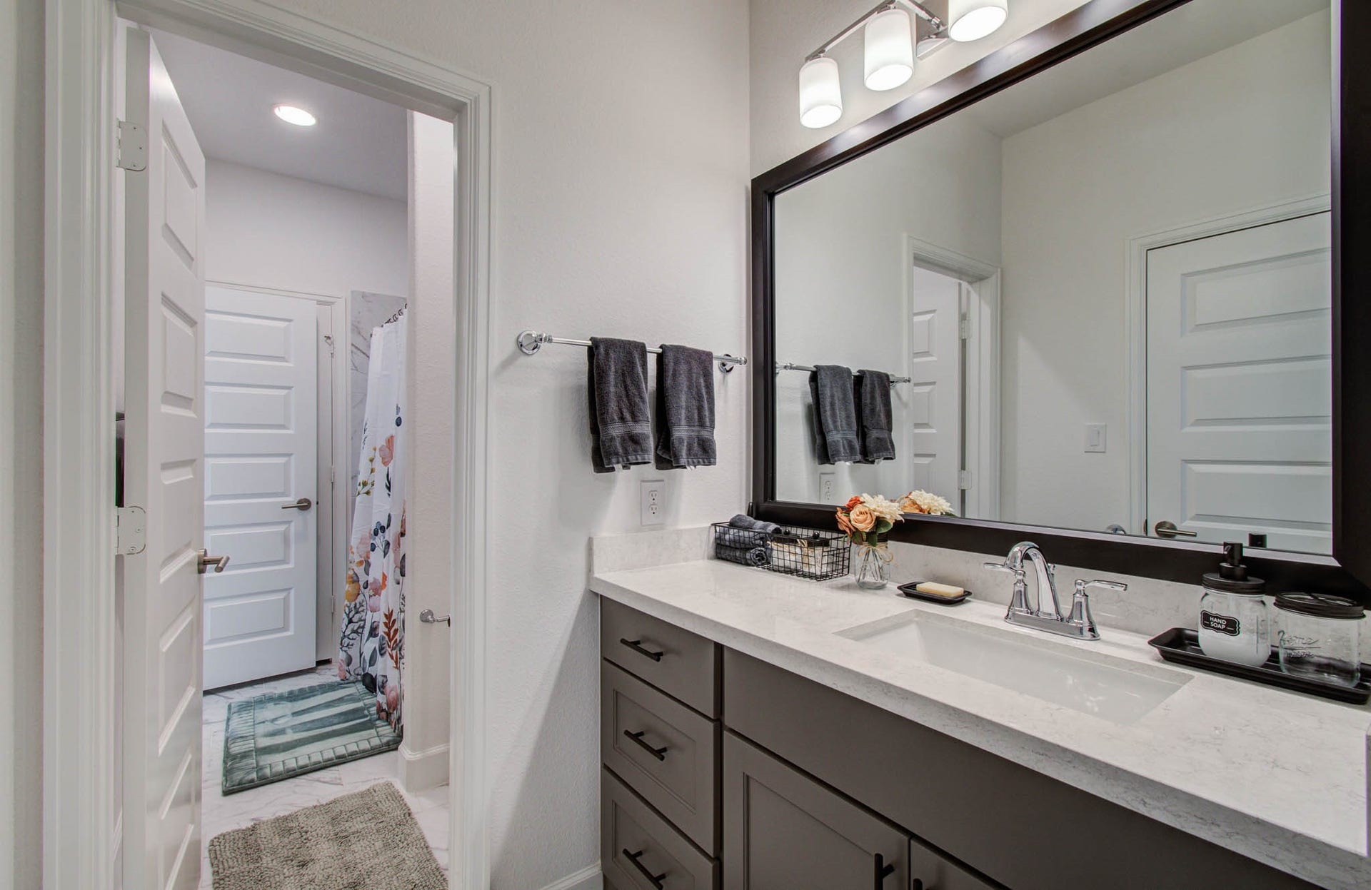 24430 Switchgrass Valley Way, Katy, TX 77493 Secondary bath.