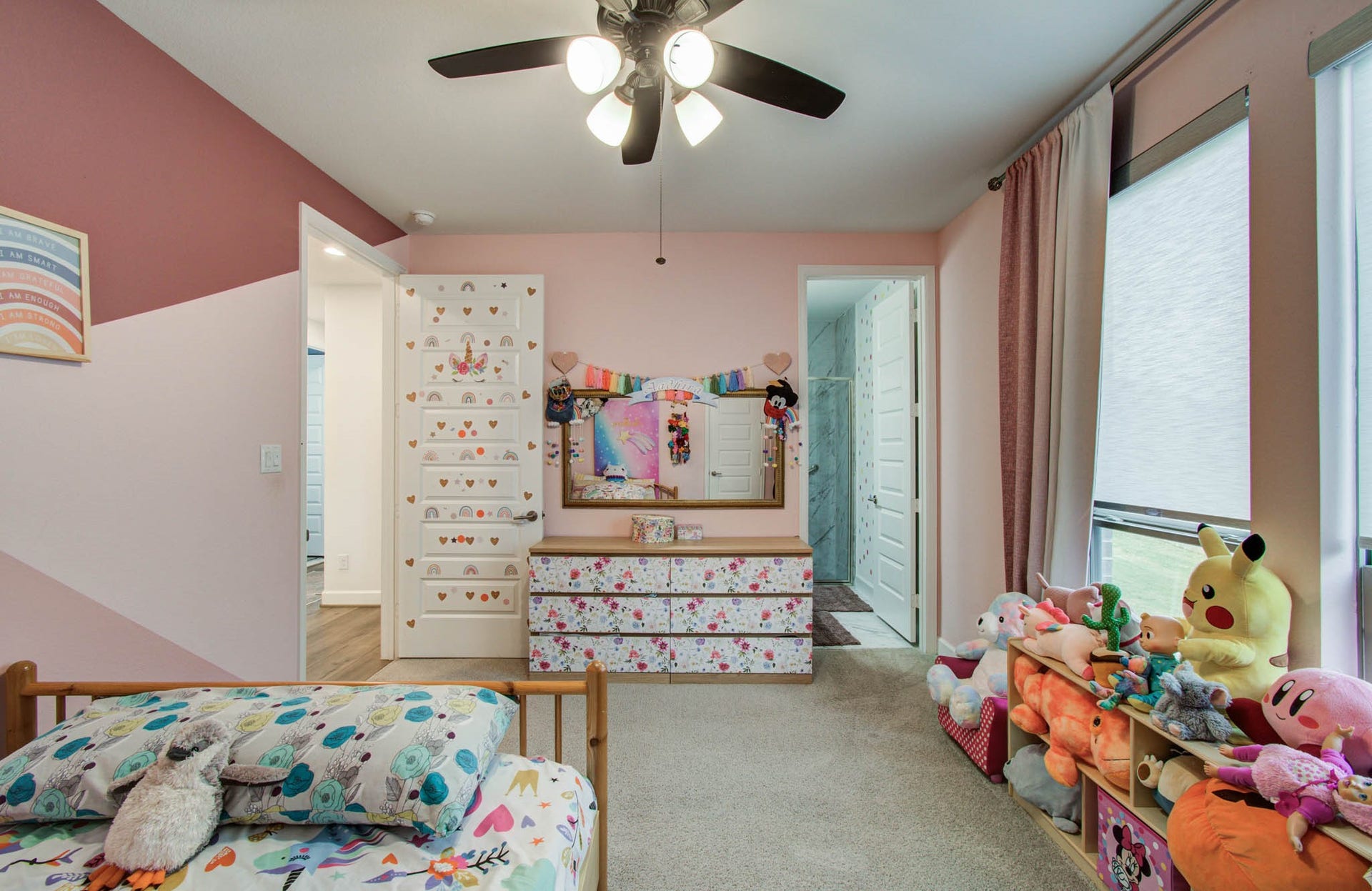 24430 Switchgrass Valley Way, Katy, TX 77493 Downstairs bedroom with ceiling fan and ADA entry to the room.
