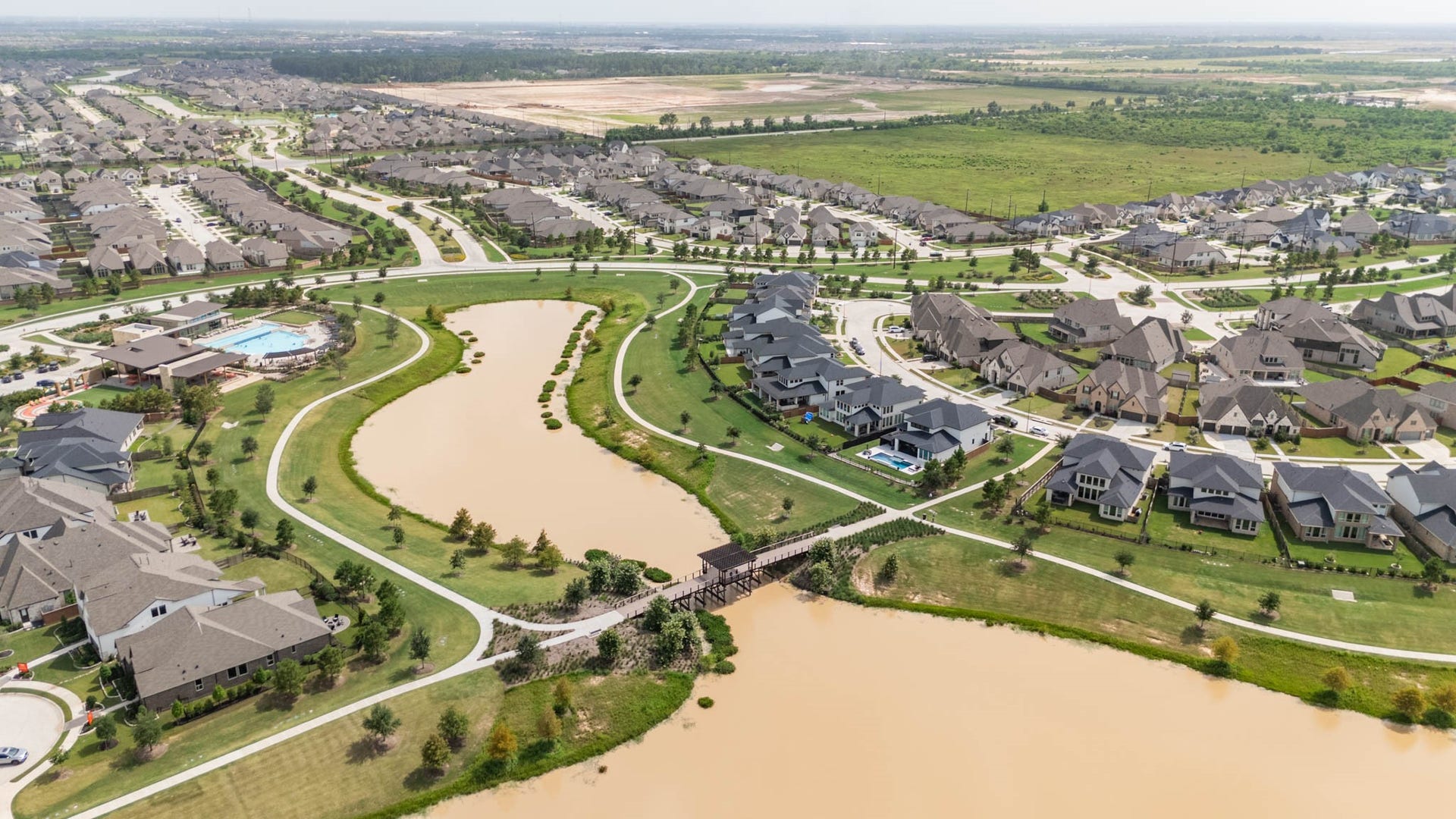 24430 Switchgrass Valley Way, Katy, TX 77493 Experience the perfect blend of tranquility and community living in this master planned neighborhood, featuring scenic waterways, lush green spaces, and beautifully designed homes.