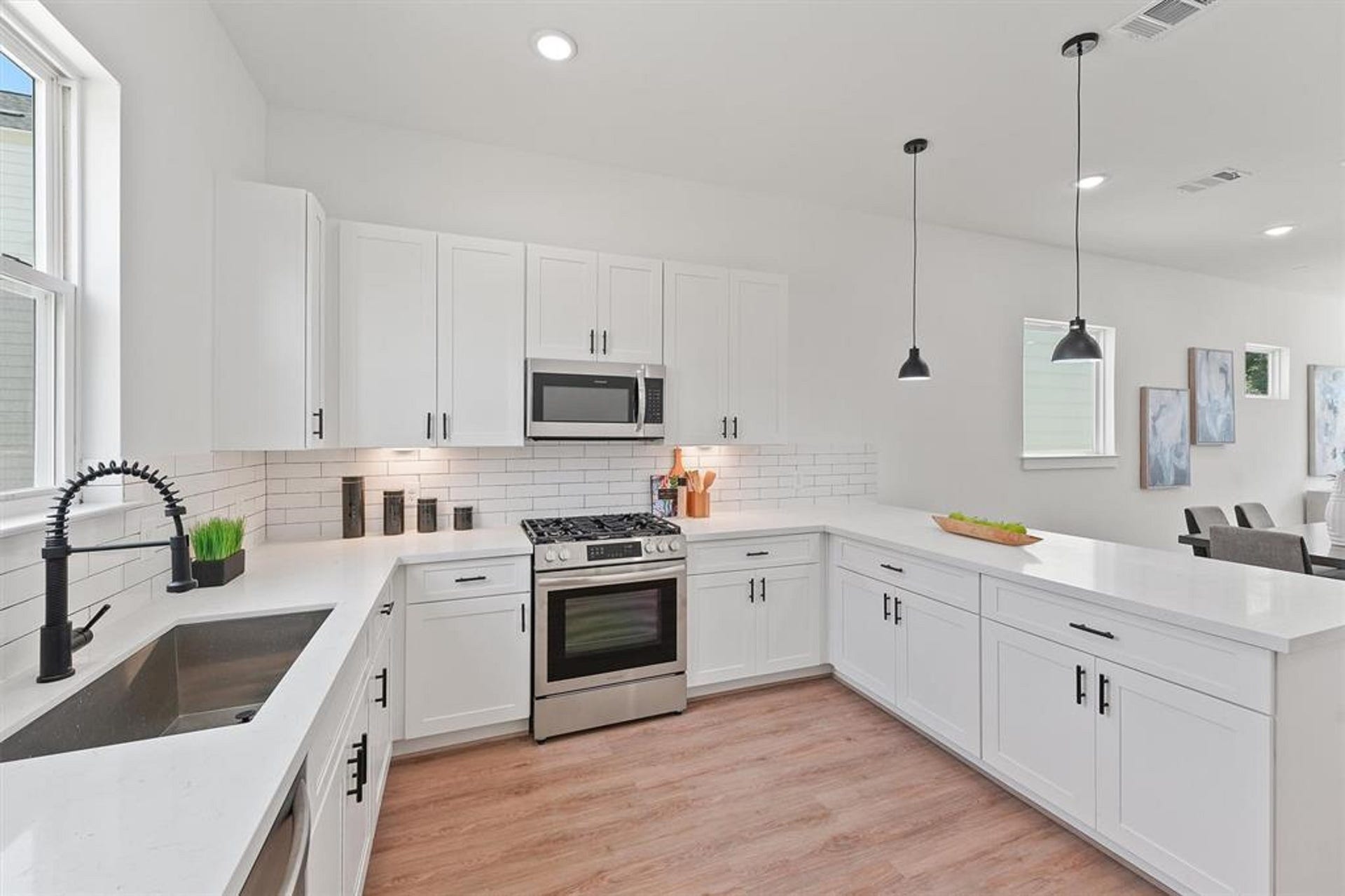 1207 Cavalcade Street, #G, Houston, TX 77009 1207 Cavalcade Street, #G, Houston, TX 77009