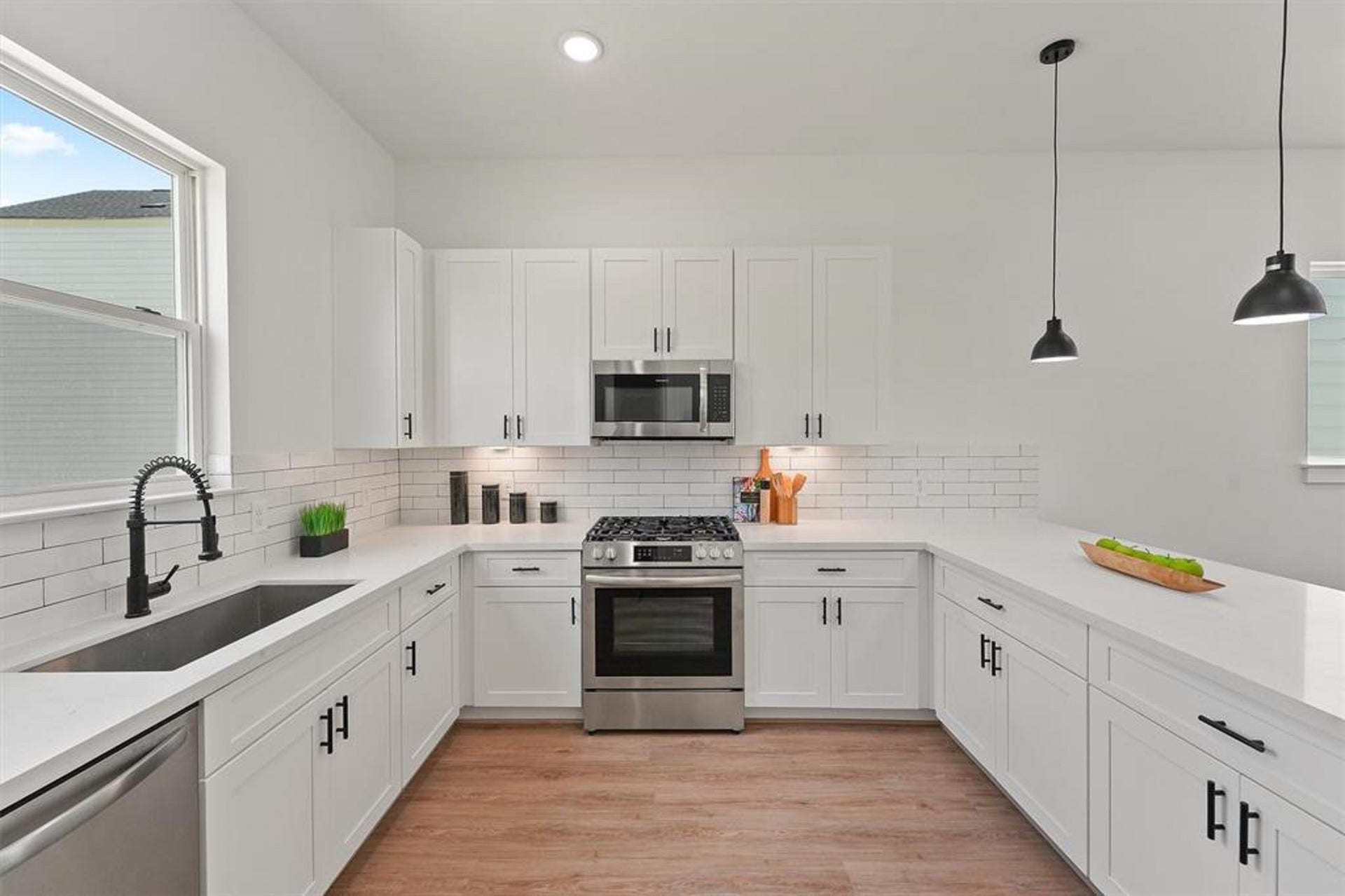 1207 Cavalcade Street, #G, Houston, TX 77009 1207 Cavalcade Street, #G, Houston, TX 77009