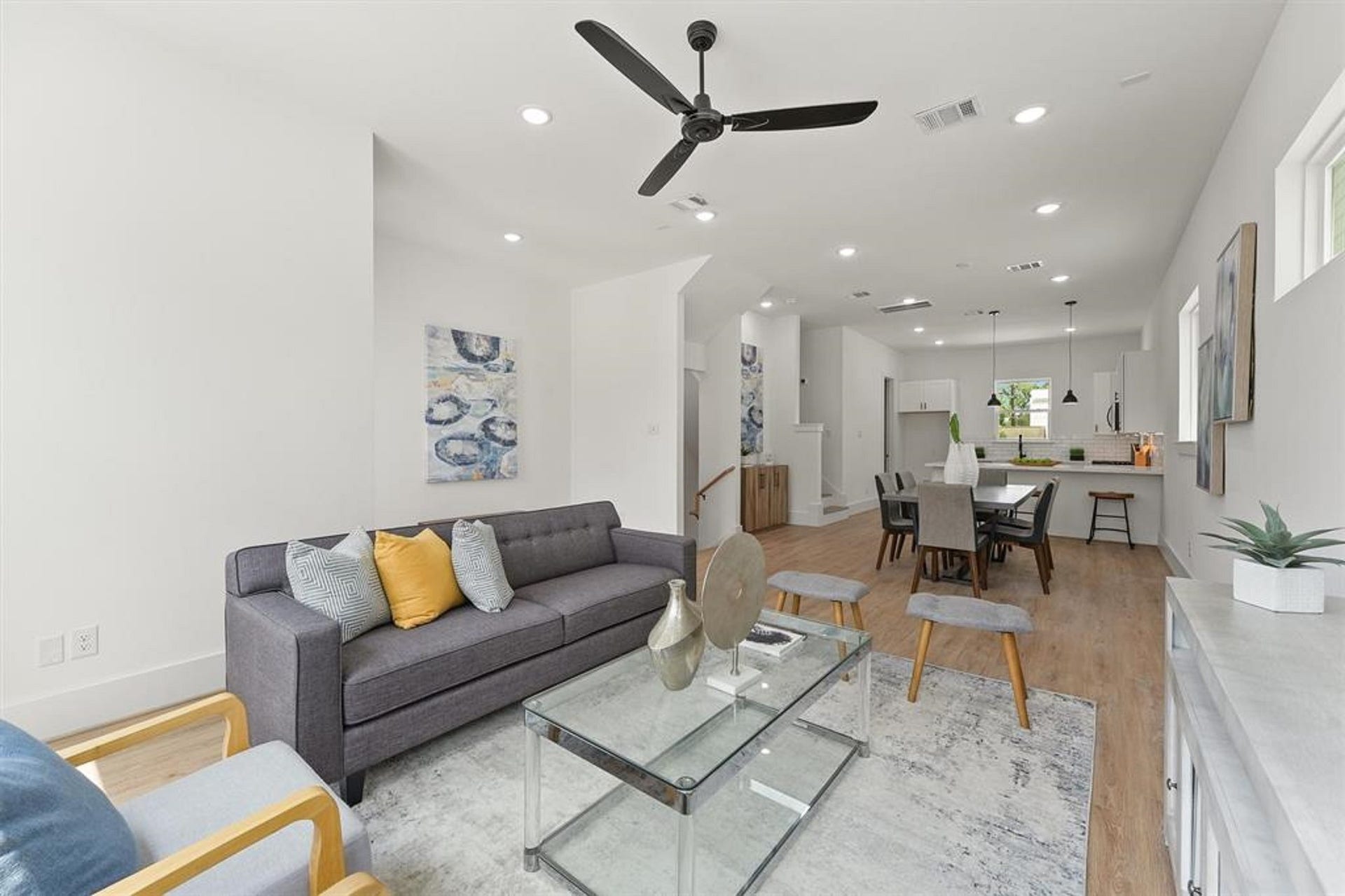 1207 Cavalcade Street, #G, Houston, TX 77009 1207 Cavalcade Street, #G, Houston, TX 77009