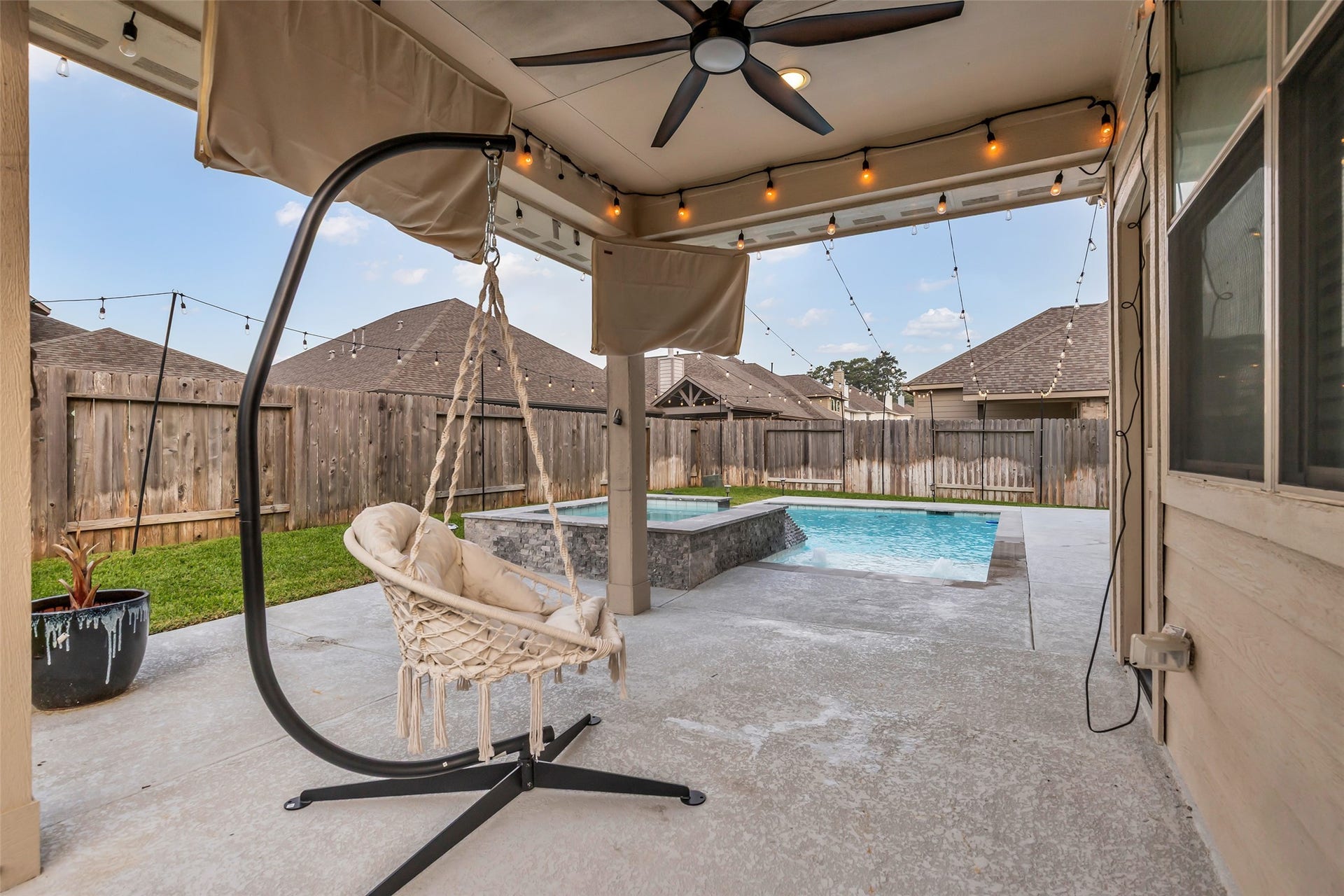 20807 Magical Merlin Way, Tomball, TX 77375