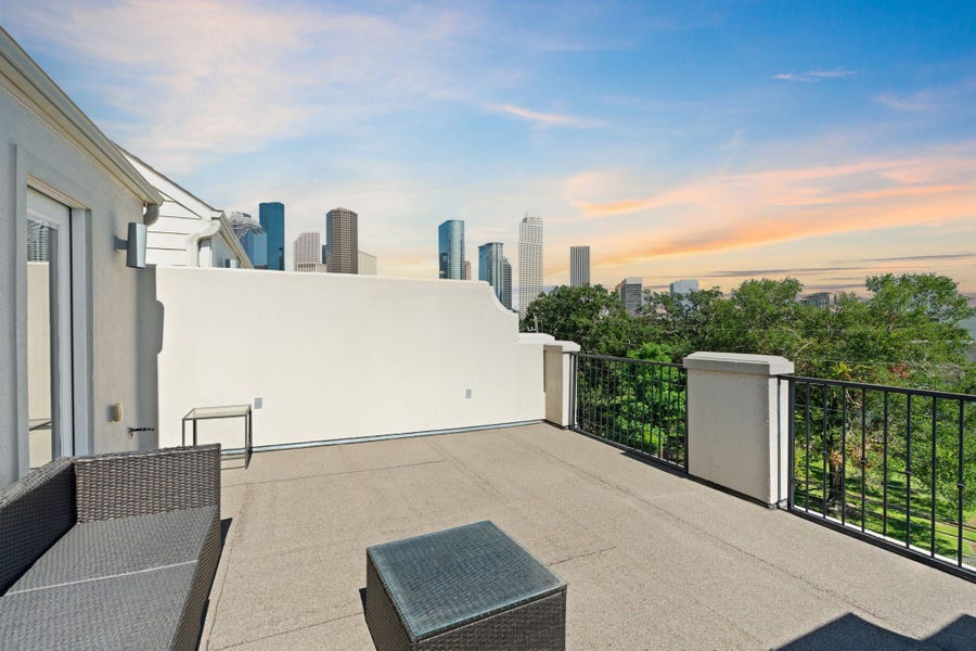 Property photo for 1212 W Dallas Street, Houston, TX