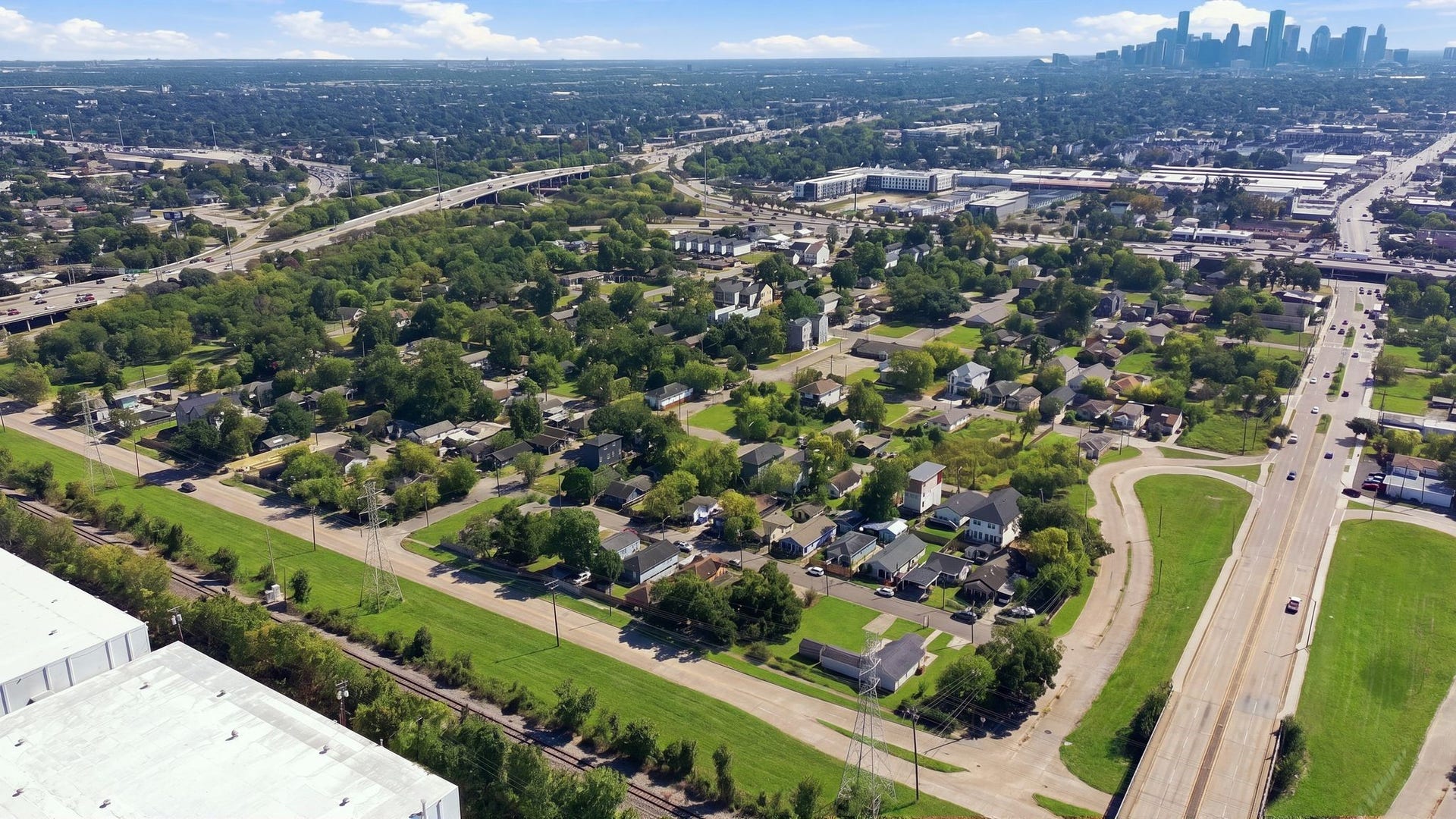 1323 E 36th Street, Houston, TX 77022 1323 E 36th Street, Houston, TX 77022